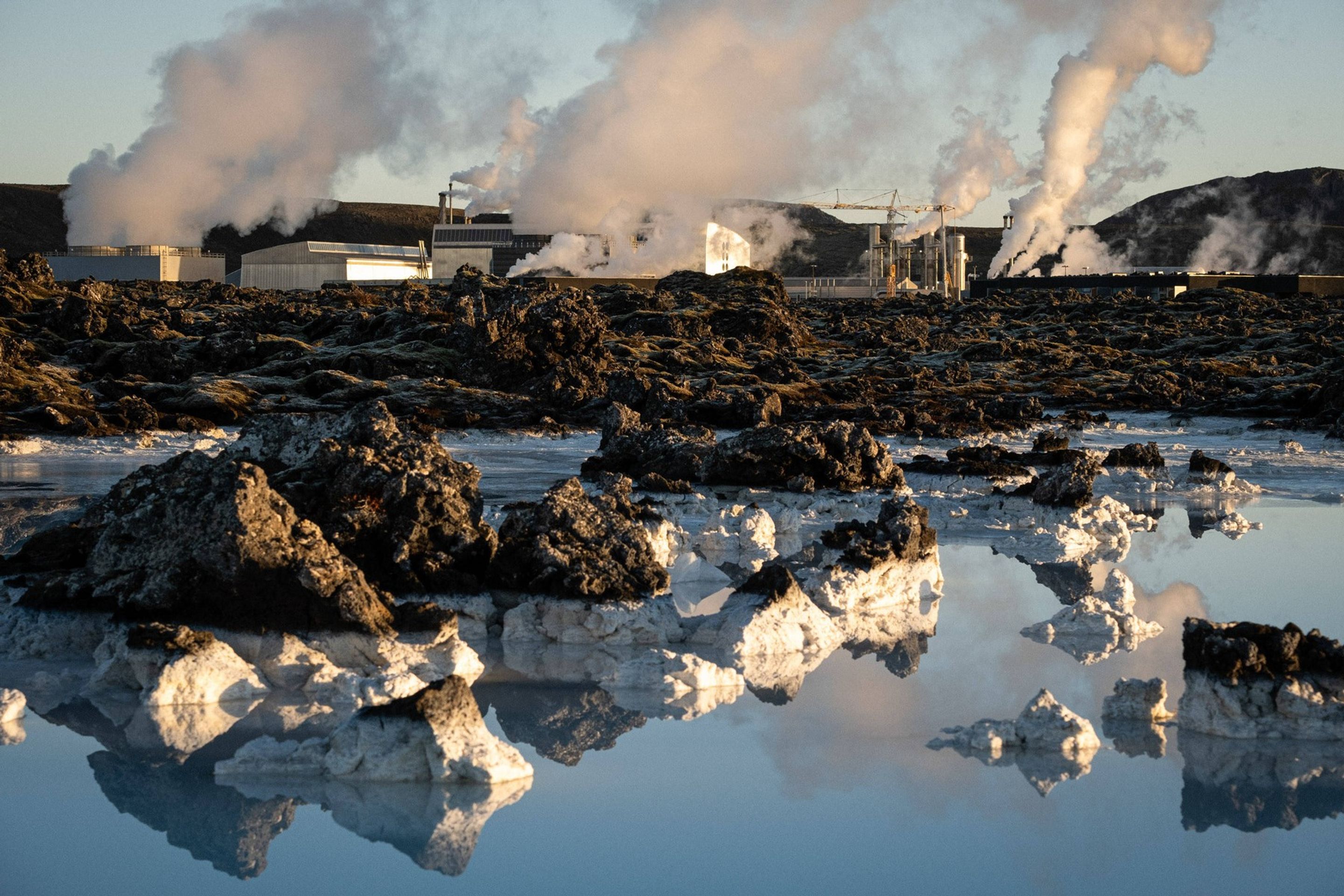 Island se připravuje na další sopečnou erupci v Grindavíku (5) - Island (11/11)