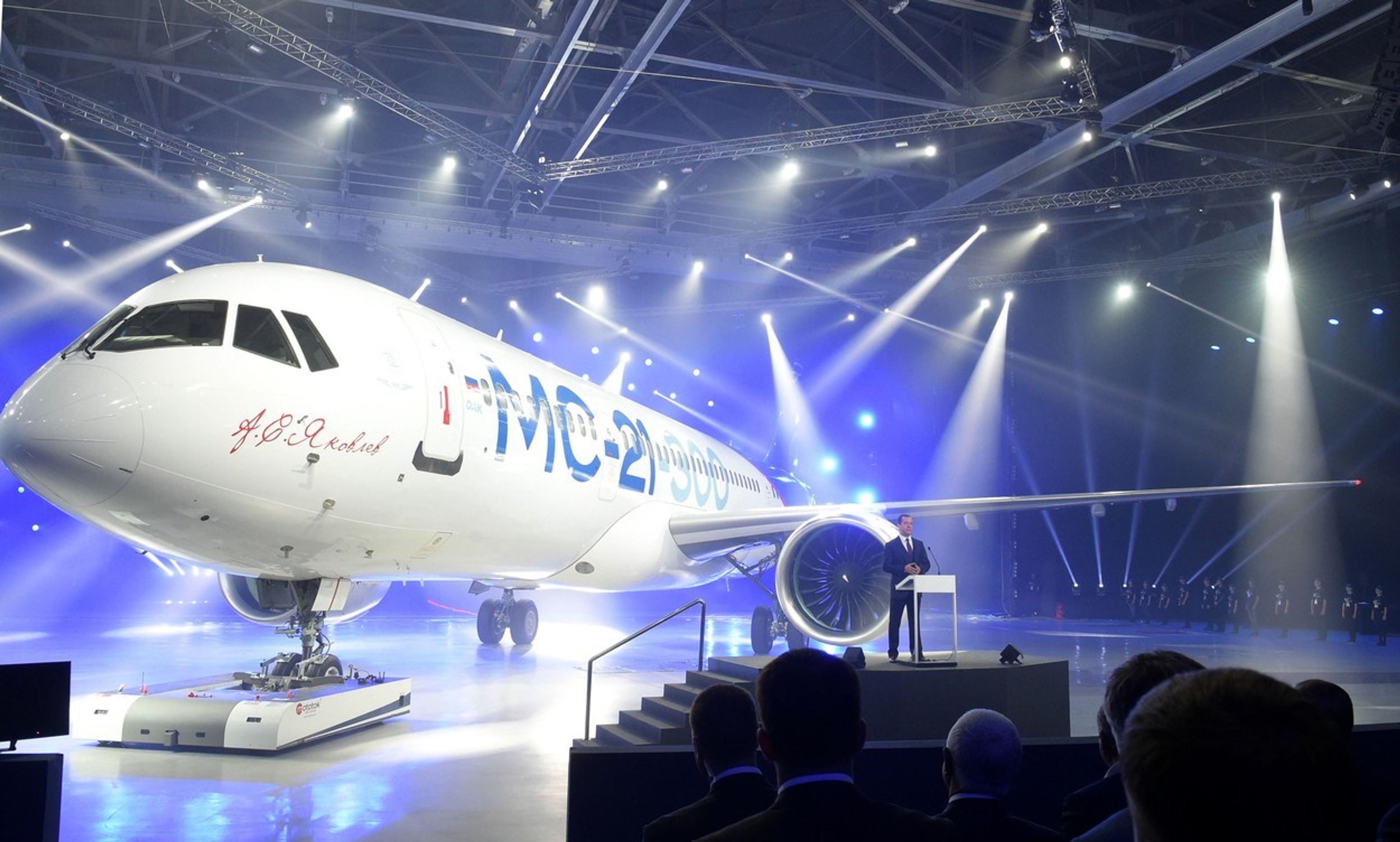 Irkut MC-21 - 4 - GALERIE: Nový dopravní letoun Irkut MC-21 (4/5)