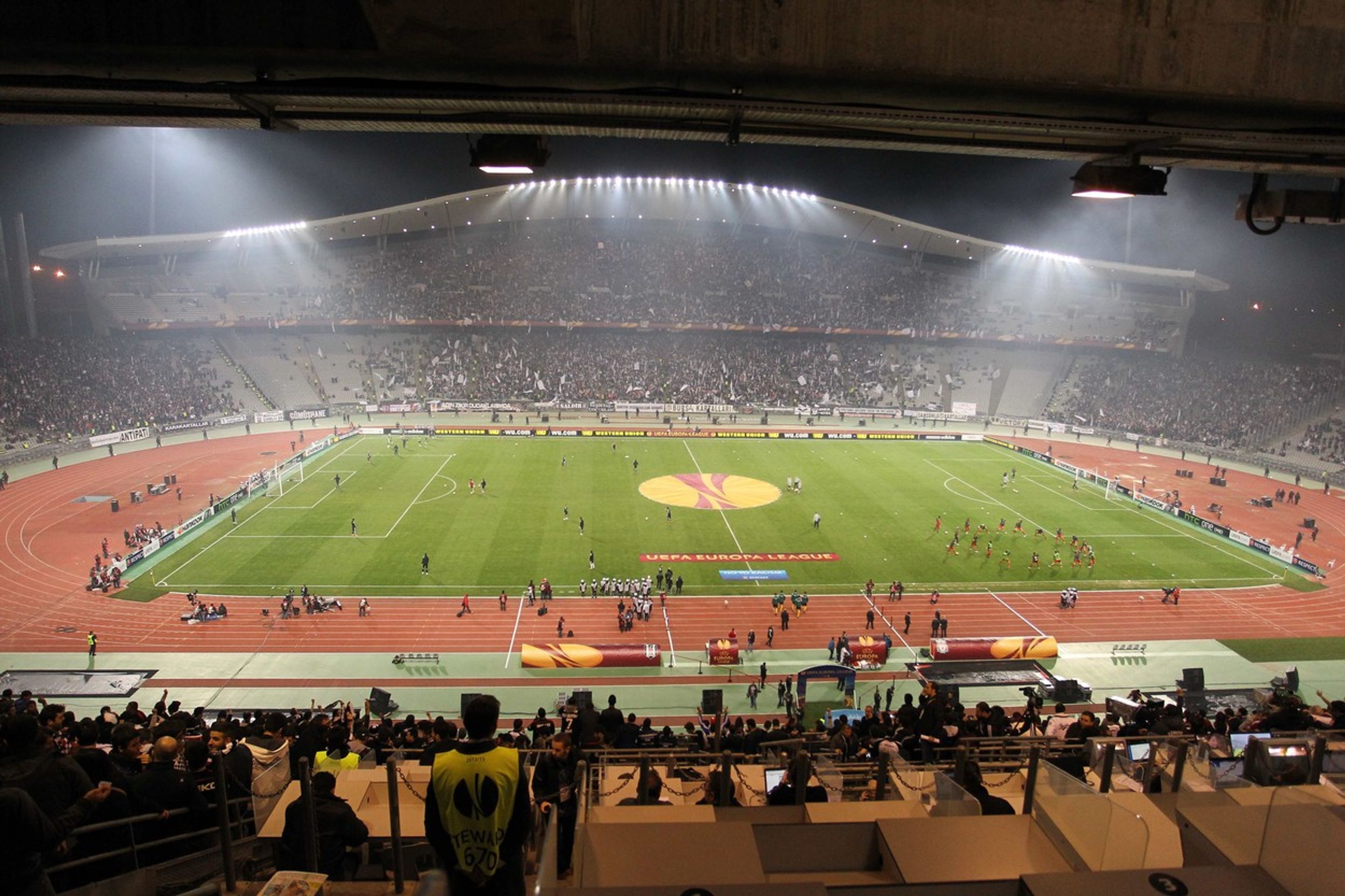 Ataturk Stadium - GALERIE: 10 největších fotbalových stadionů v Evropě (8/10)