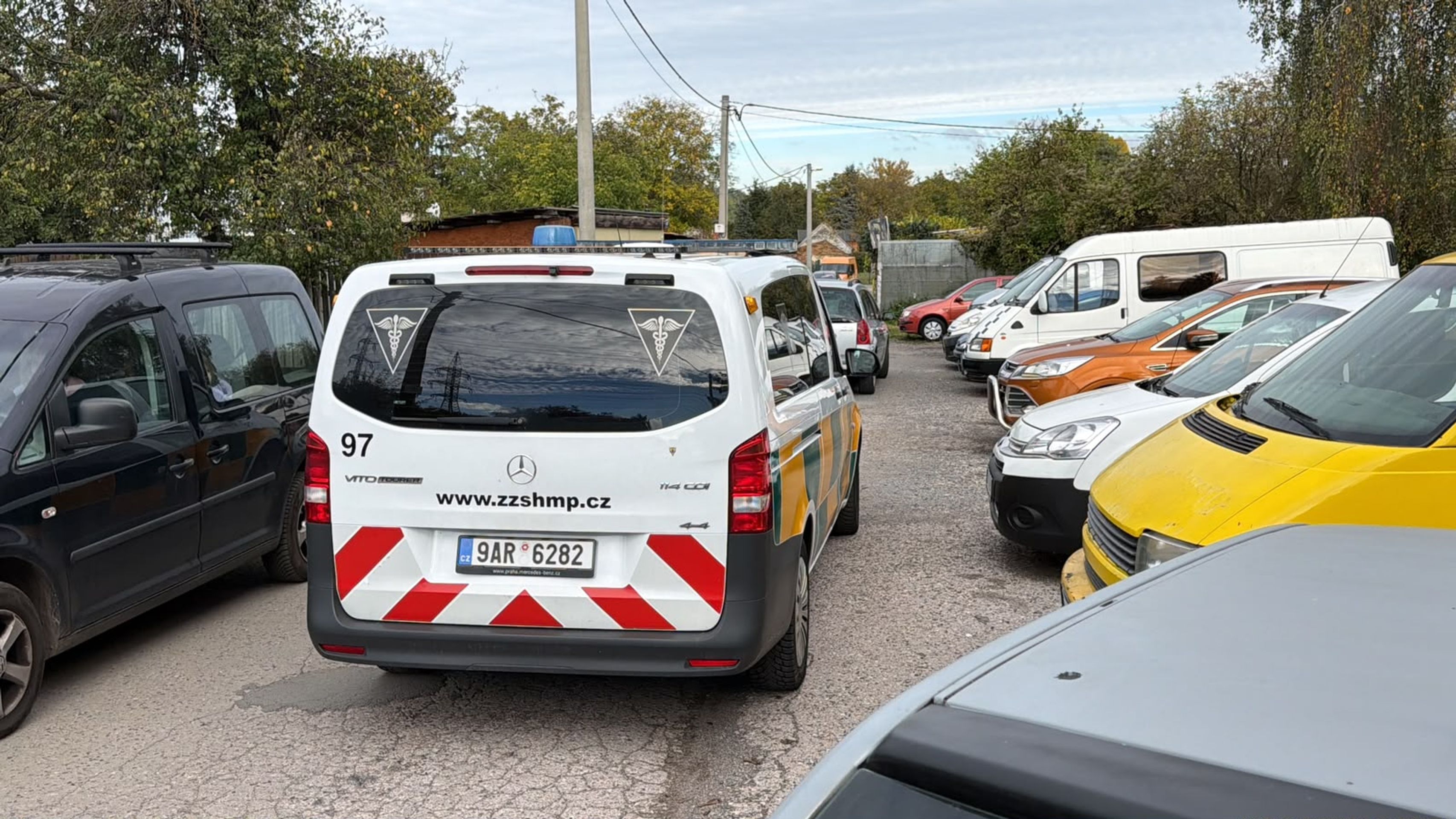 Policisté vyšetřují nález lidských ostatků v ulici Na Slatinách - Nález lidských pozůstatků v Praze (1/6)