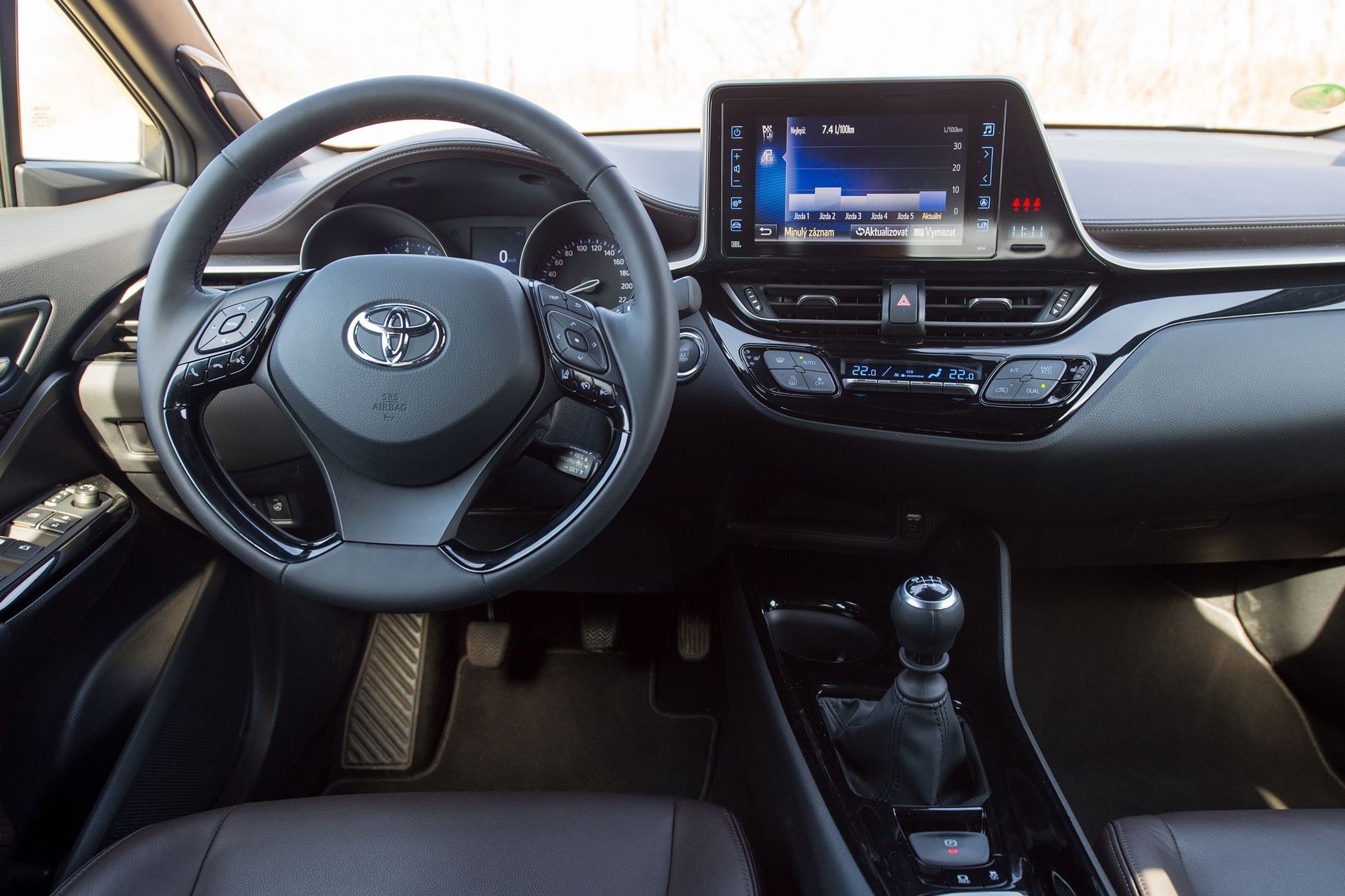 Toyota C-HR - 9 - GALERIE: Toyota C-HR (12/12)
