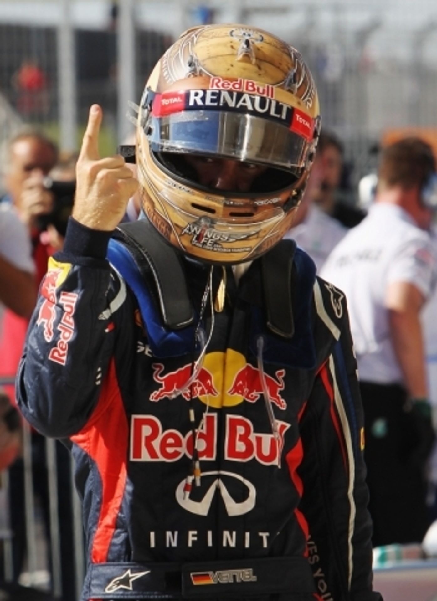 Hamilton a Vettel přilby - 4 - GALERIE: Přilby Lewise Hamiltona a Sebastiana Vettela (3/8)