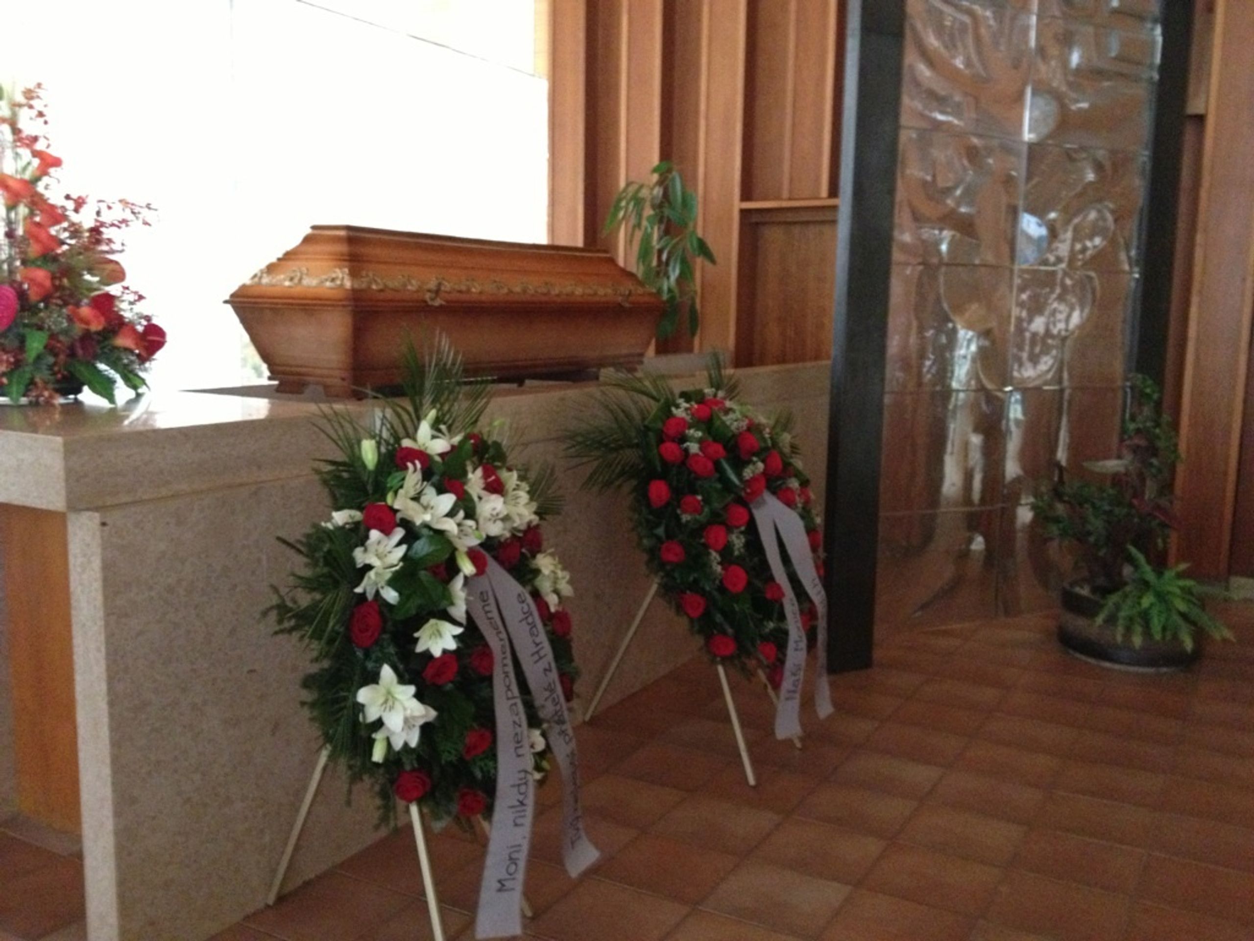 Poslední rozloučení se zavražděnou Monikou Barbaričovou - 1 - GALERIE: Pohřeb zavražděné Moniky Barbaričové (4/4)