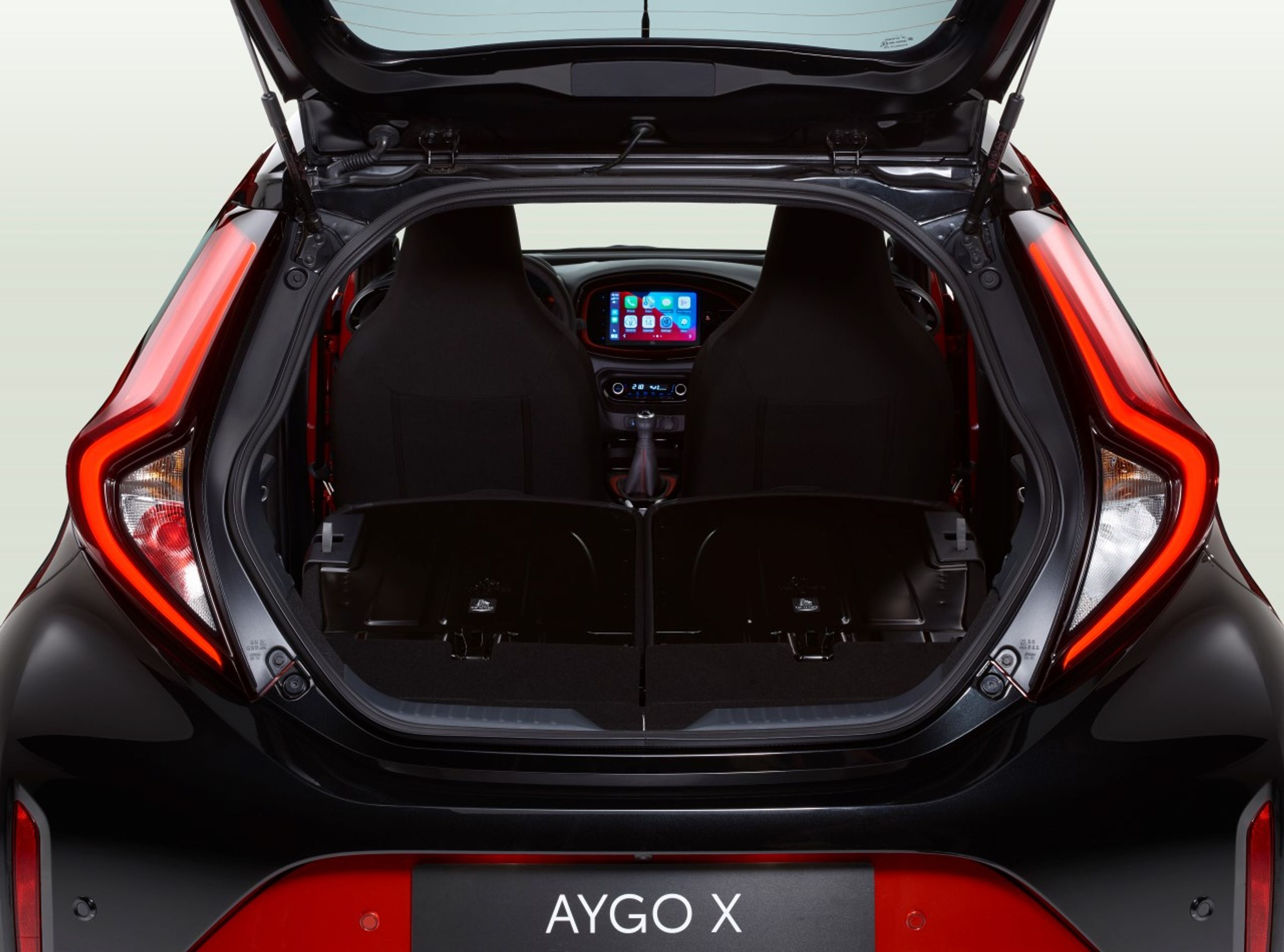 Toyota Aygo X - Maličký crossover Toyota Aygo X (16/22)