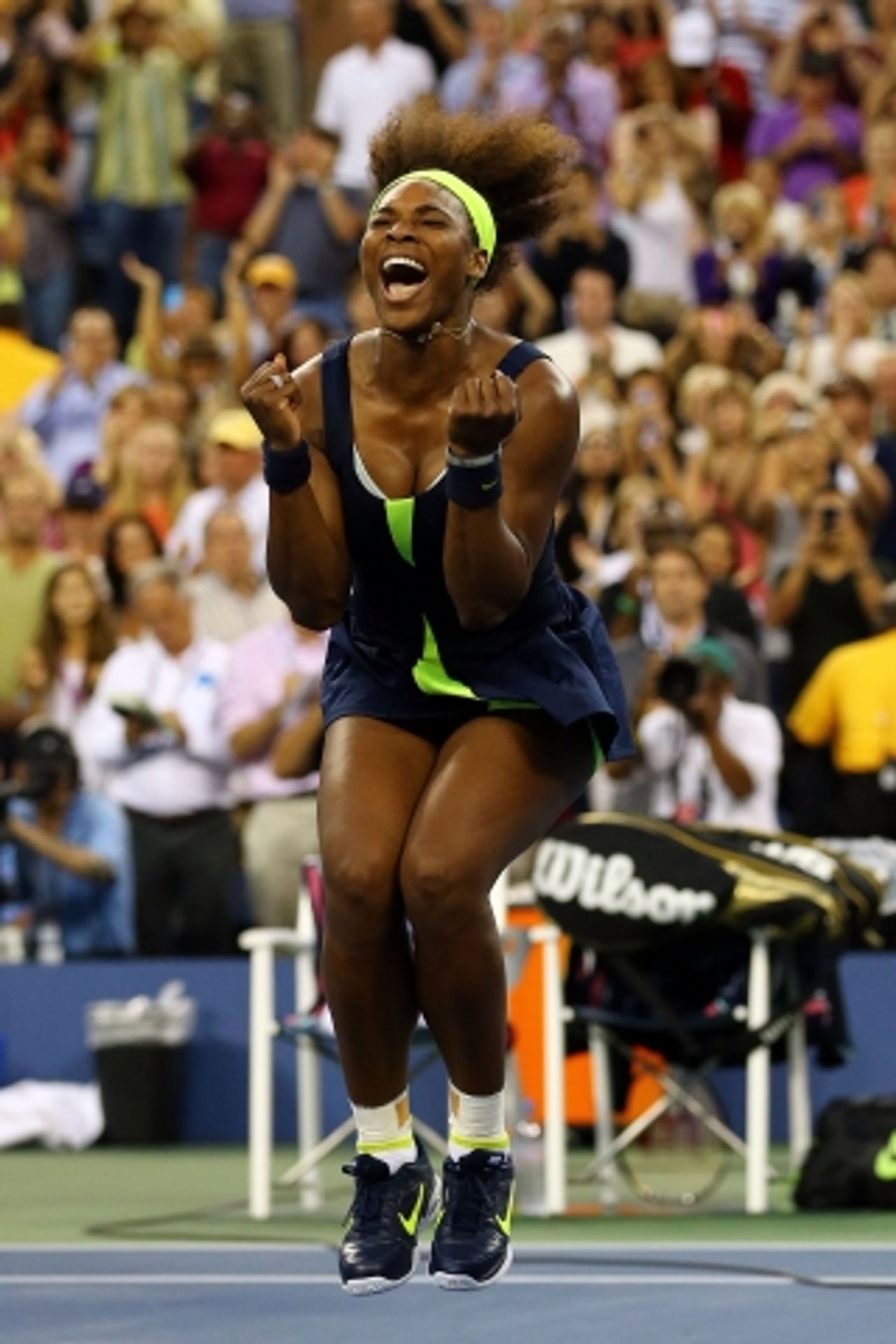 Serena radost - GALERIE: Serena Williams pózuje před mrakodrapy (14/14)
