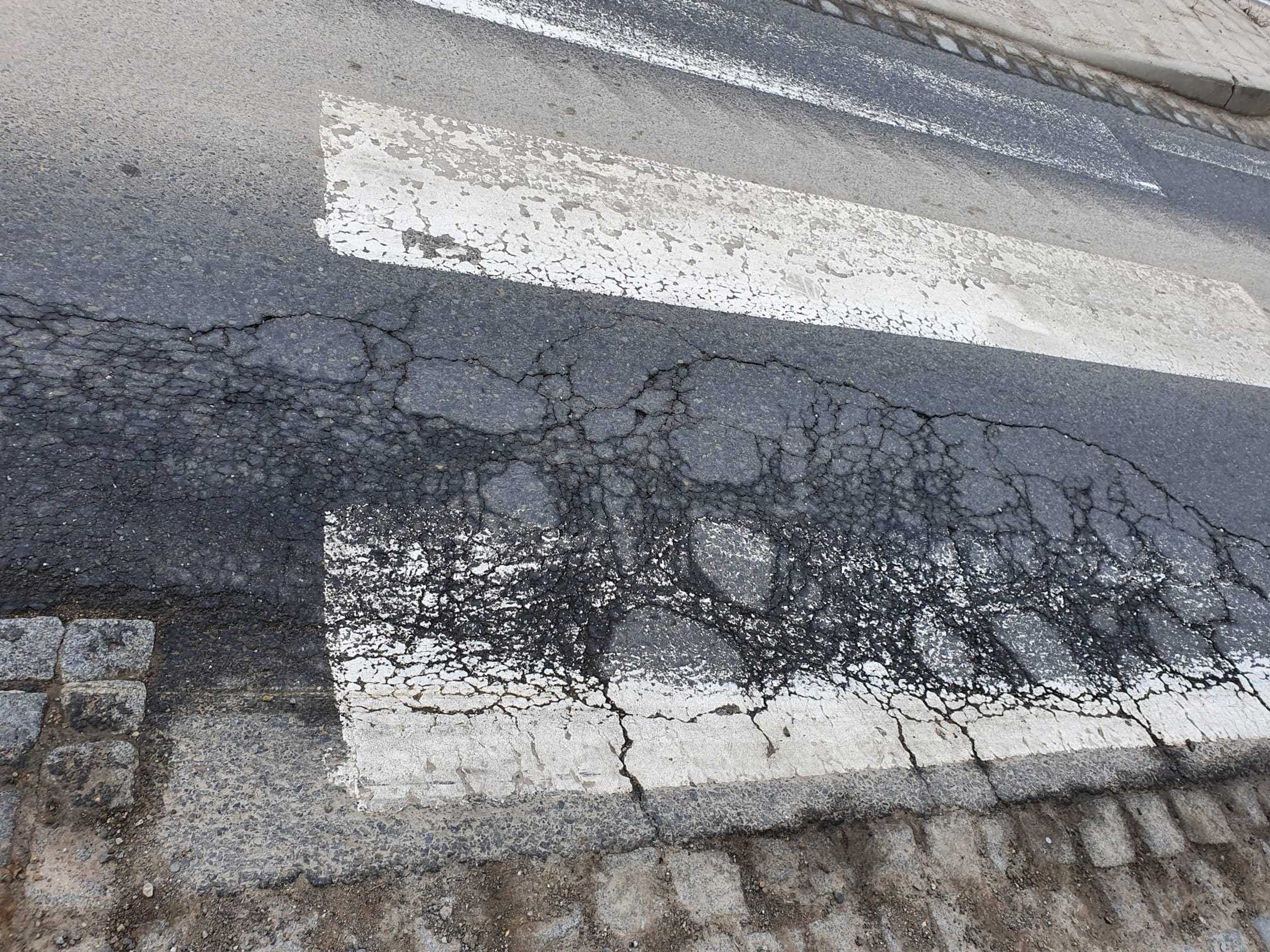 Kamiony Kožušany-Tážaly - 15 - GALERIE: Kamiony obtěžují obyvatele moravské obce (5/6)