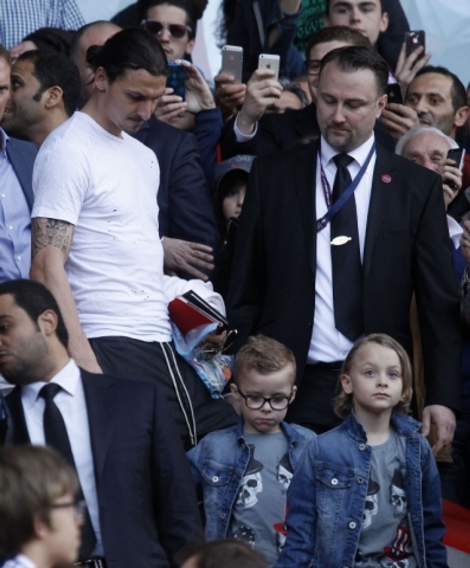 Zlatan Ibrahimovic a pohřeb a rodina - 2 - GALERIE: Pohřeb bratra Zlatana Ibrahimovice a rodina (5/6)