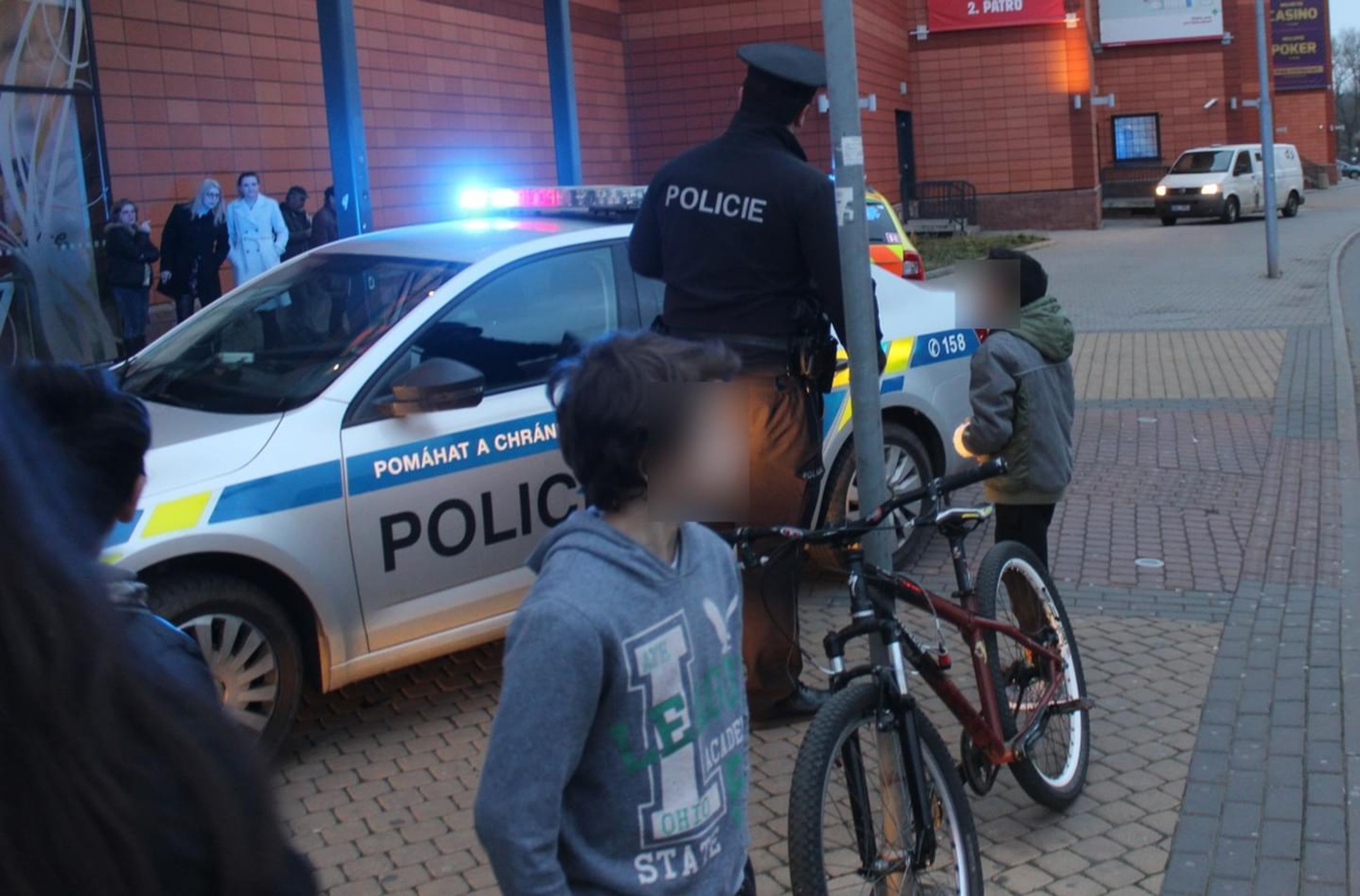 Děti se pobodaly v Plzni - 2 - GALERIE: Děti se pobodaly v Plzni (2/6)