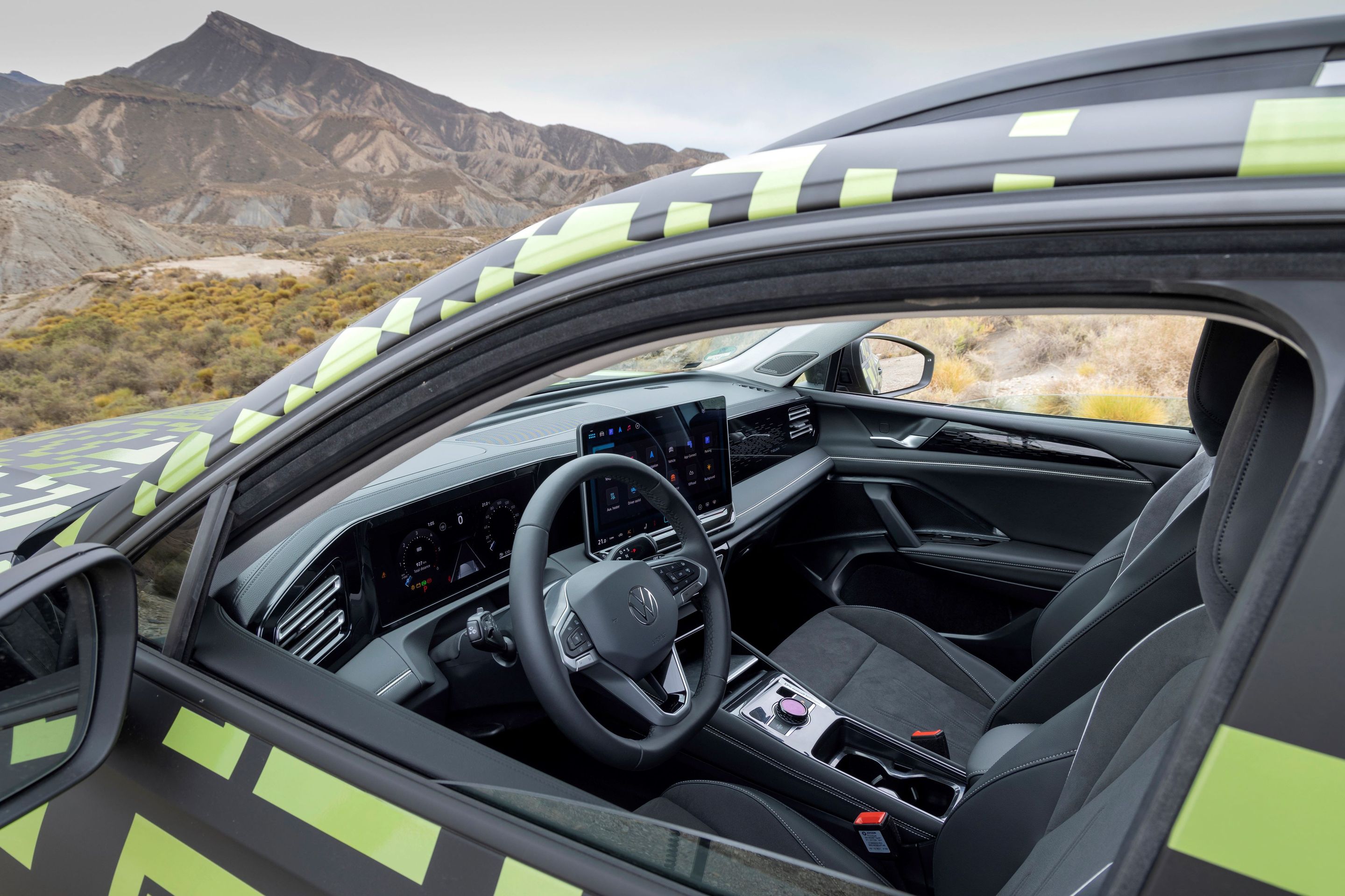 Volkswagen Tiguan nové generace během testování - Nová generace VW Tiguan při posledním testování (1/5)