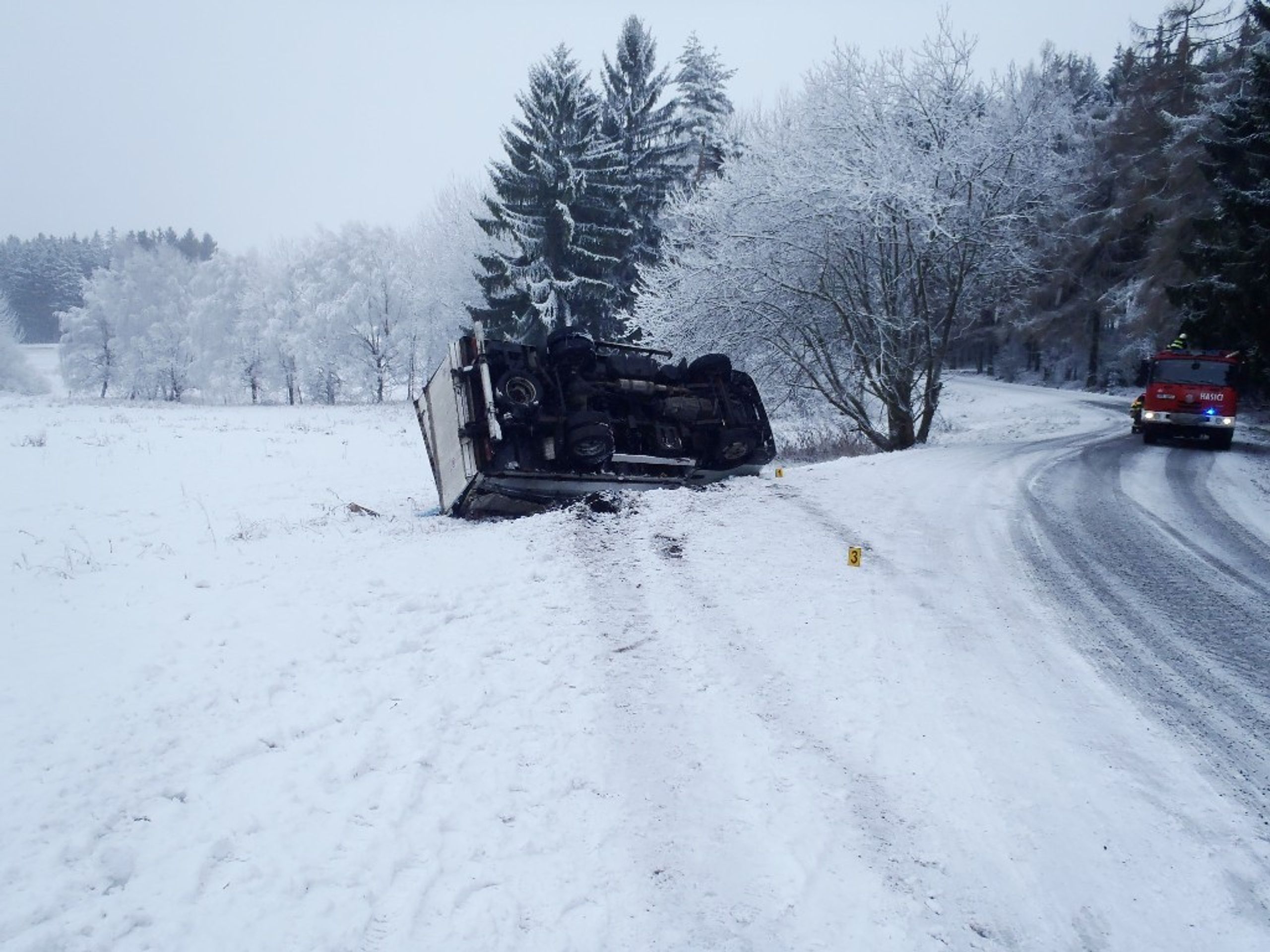 Dopravní nehody na Plzeňsku - 2 - GALERIE: Dopravní nehody v Plzeňském kraji (2/9)