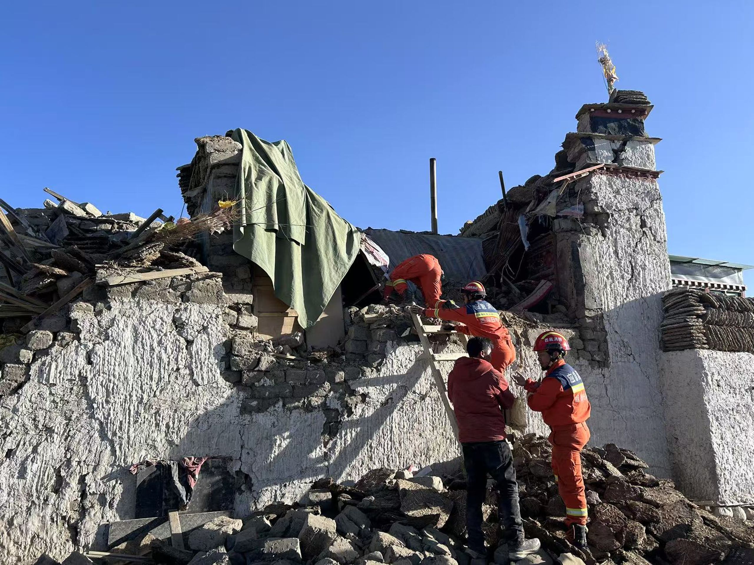 Tibet a Nepál zasáhlo zemětřesení - Tibet a Nepál zasáhlo zemětřesení (2/6)