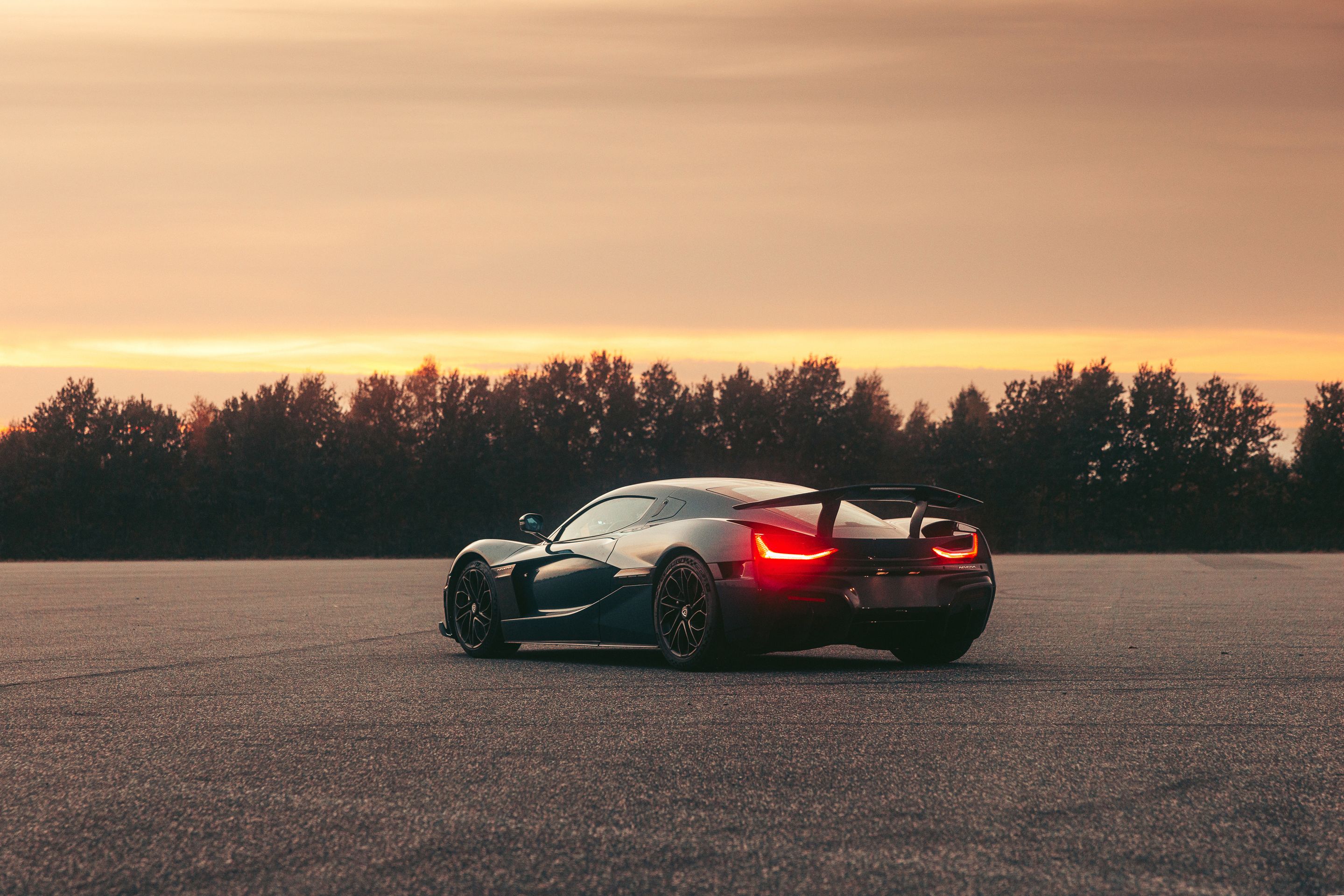 Rimac Nevera je držitelem rychlostního rekordu mezi sériovými elektromobily - Nejrychlejší sériový elektromobil světa - chorvatský Rimac Nevera (8/10)
