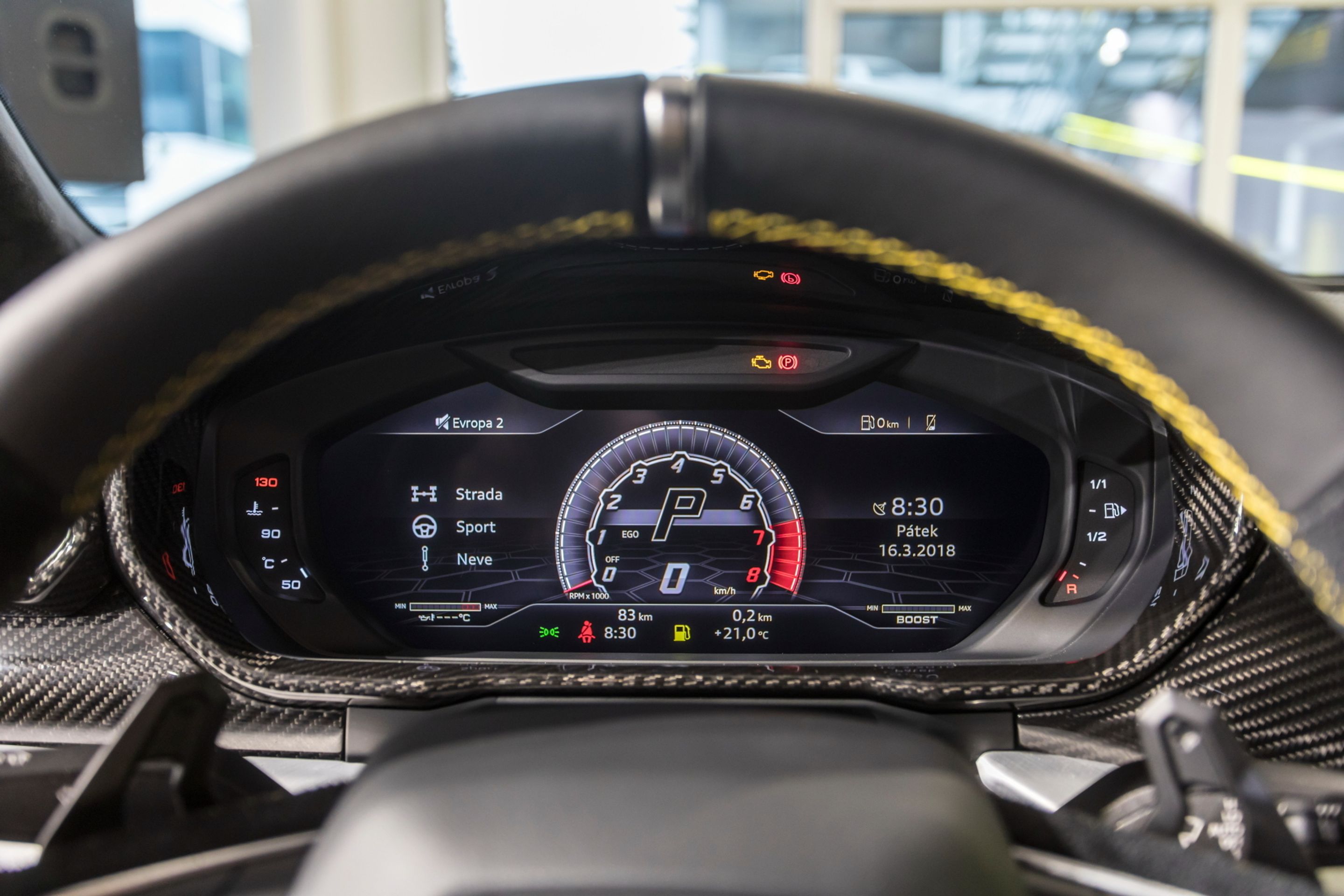 Lamborghini Urus - 16 - Fotogalerie: Nejdrsnější SUV Lamborghini Urus (19/30)