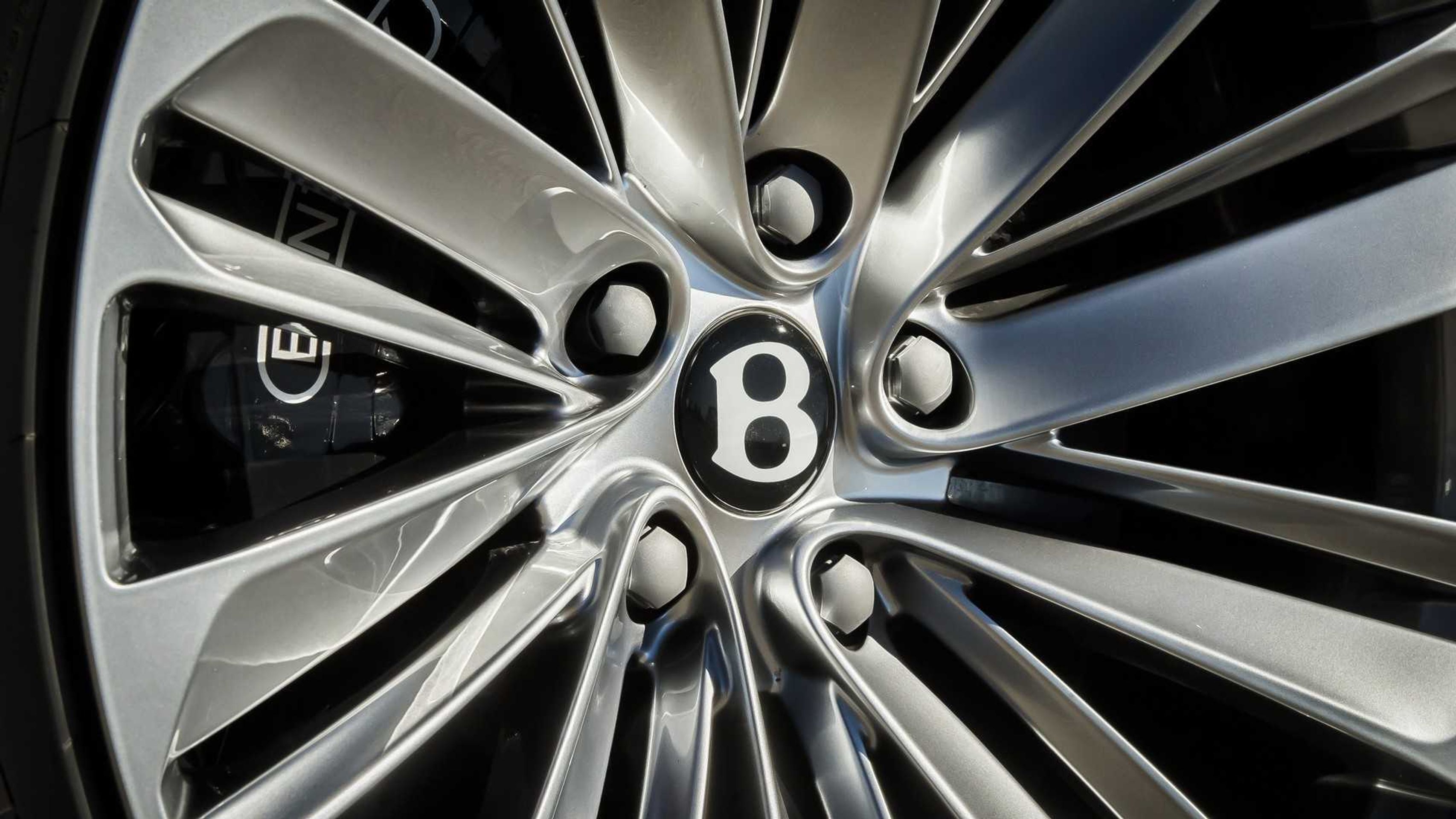 Bentley Bentayga Speed - 32 - Fotogalerie: Nejrychlejší SUV světa Bentley Bentayga Speed (12/20)