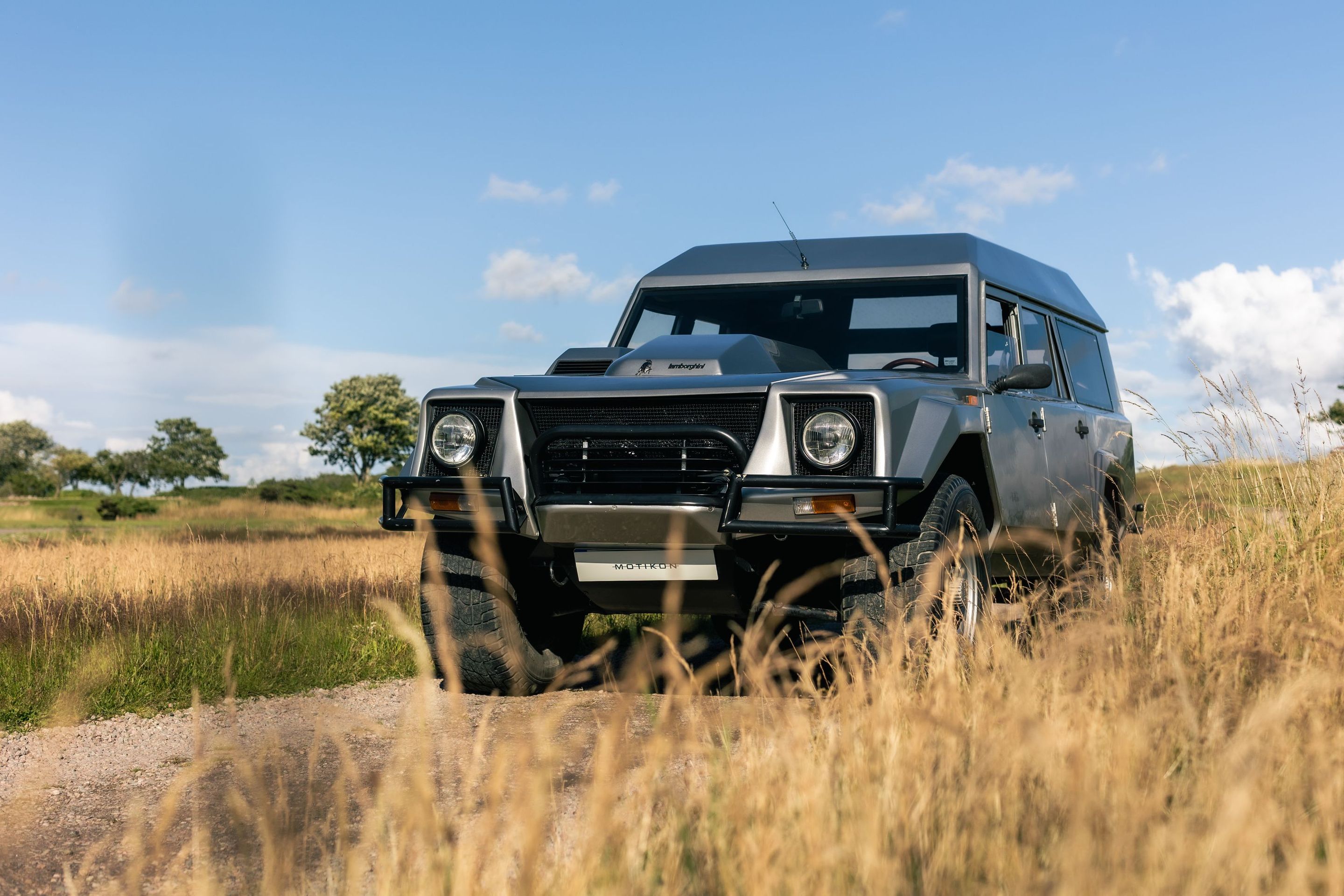 Lamborghini LM002 ve speciální úpravě - Lamborghini LM002 ve speciální úpravě pro brunejského sultána (14/17)