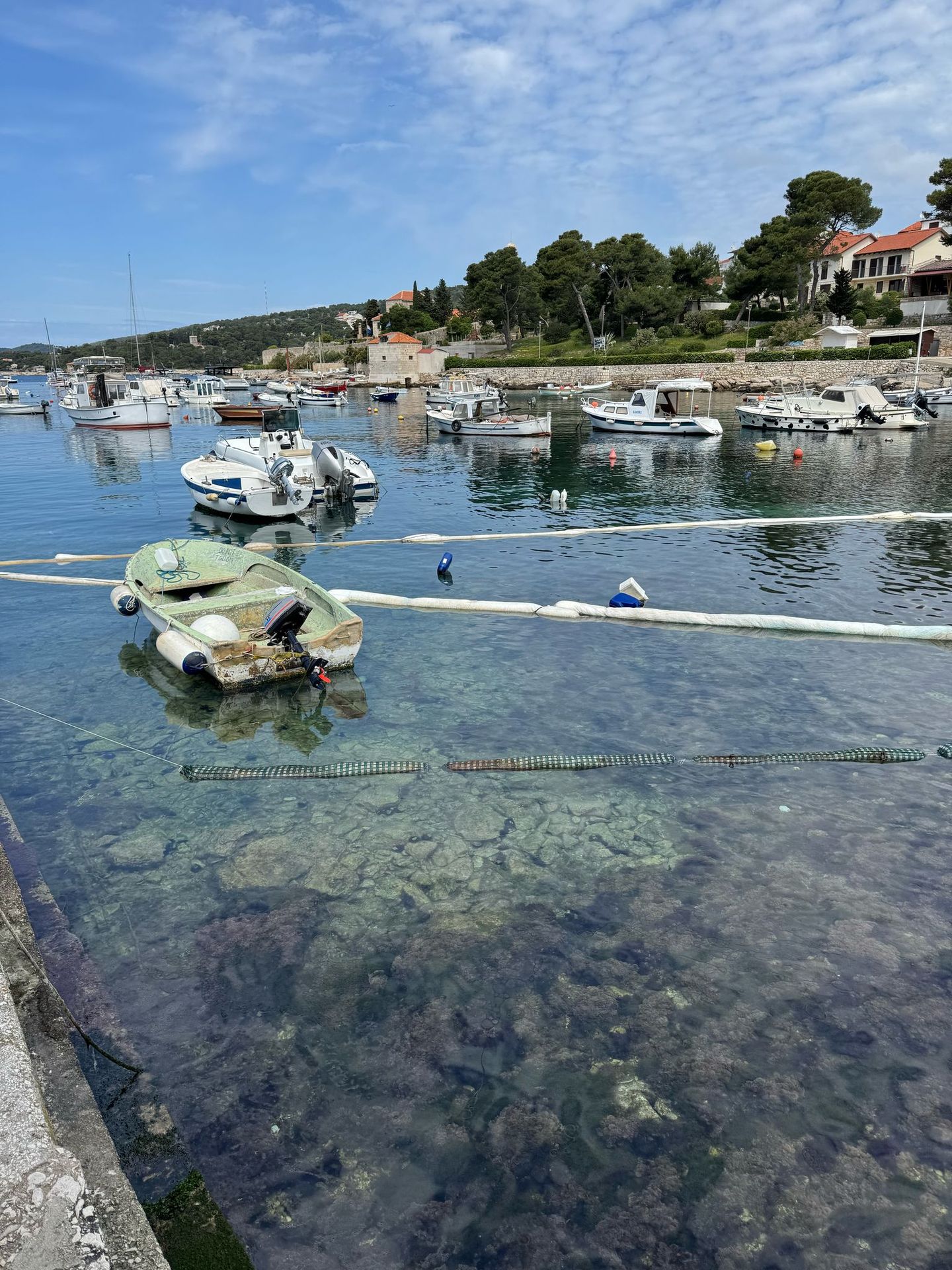 Únik nafty na ostrově Hvar - Únik nafty na ostrově Hvar (8/11)