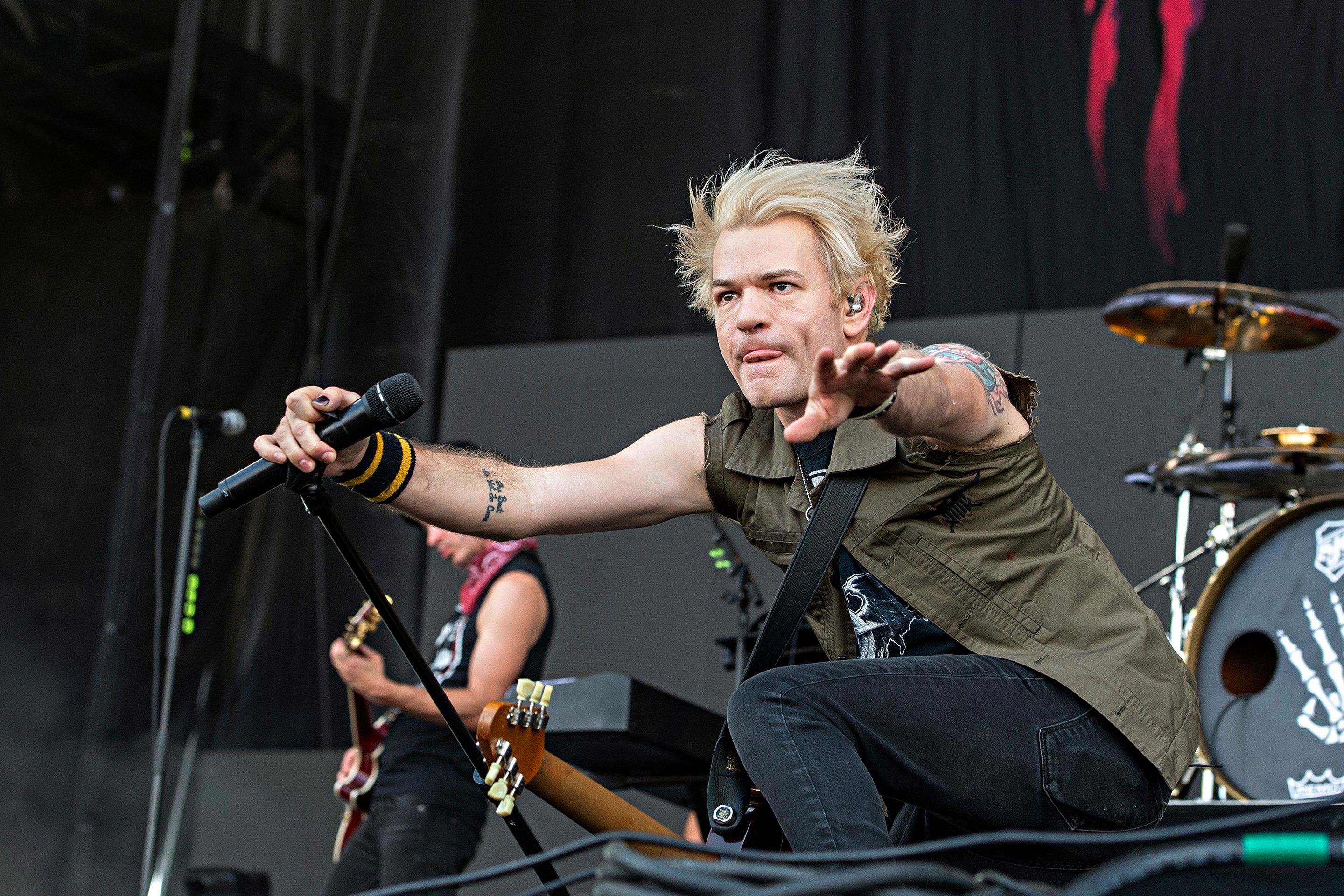Deryck Whibley, Sum 41 - Kapela Sum 41 (1/8)