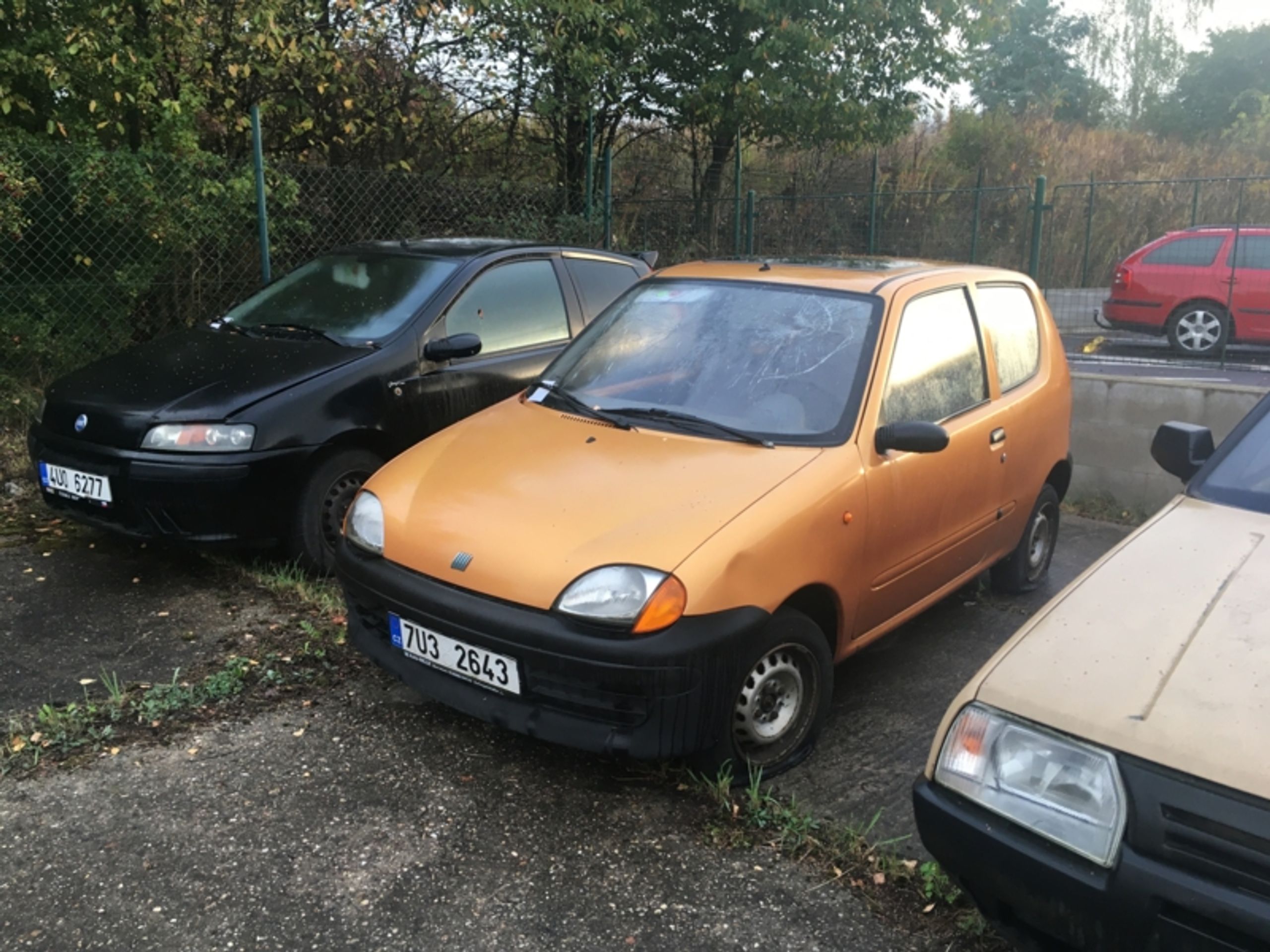 OA Fiat - odhadní cena 900 Kč, nejnižší podání 300 Kč - Aukce aut, která blokovala ulice Ústí nad Labem (9/16)