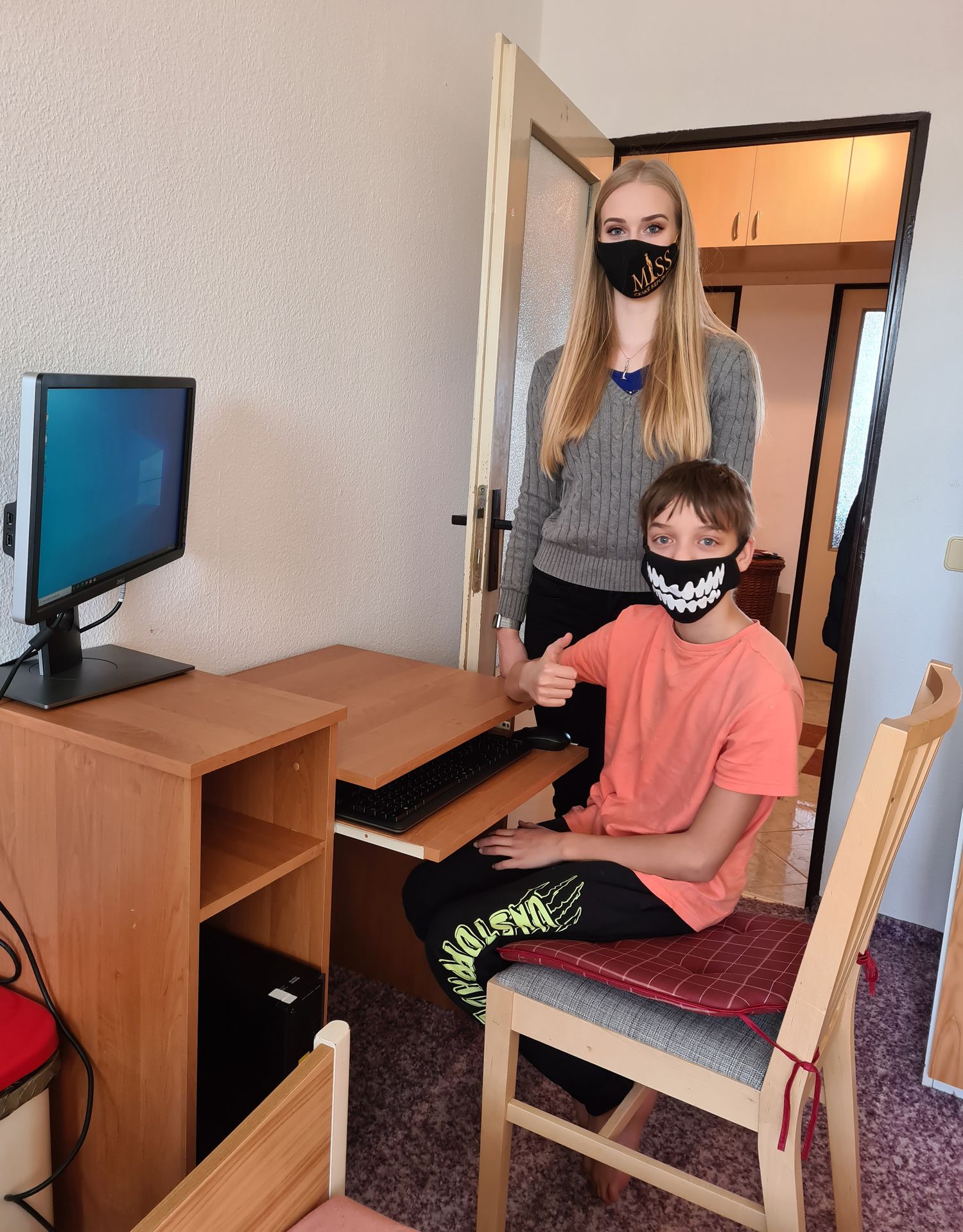 Počítače dětem: Předání počítače - 1 - GALERIE: Předání počítače (1/3)