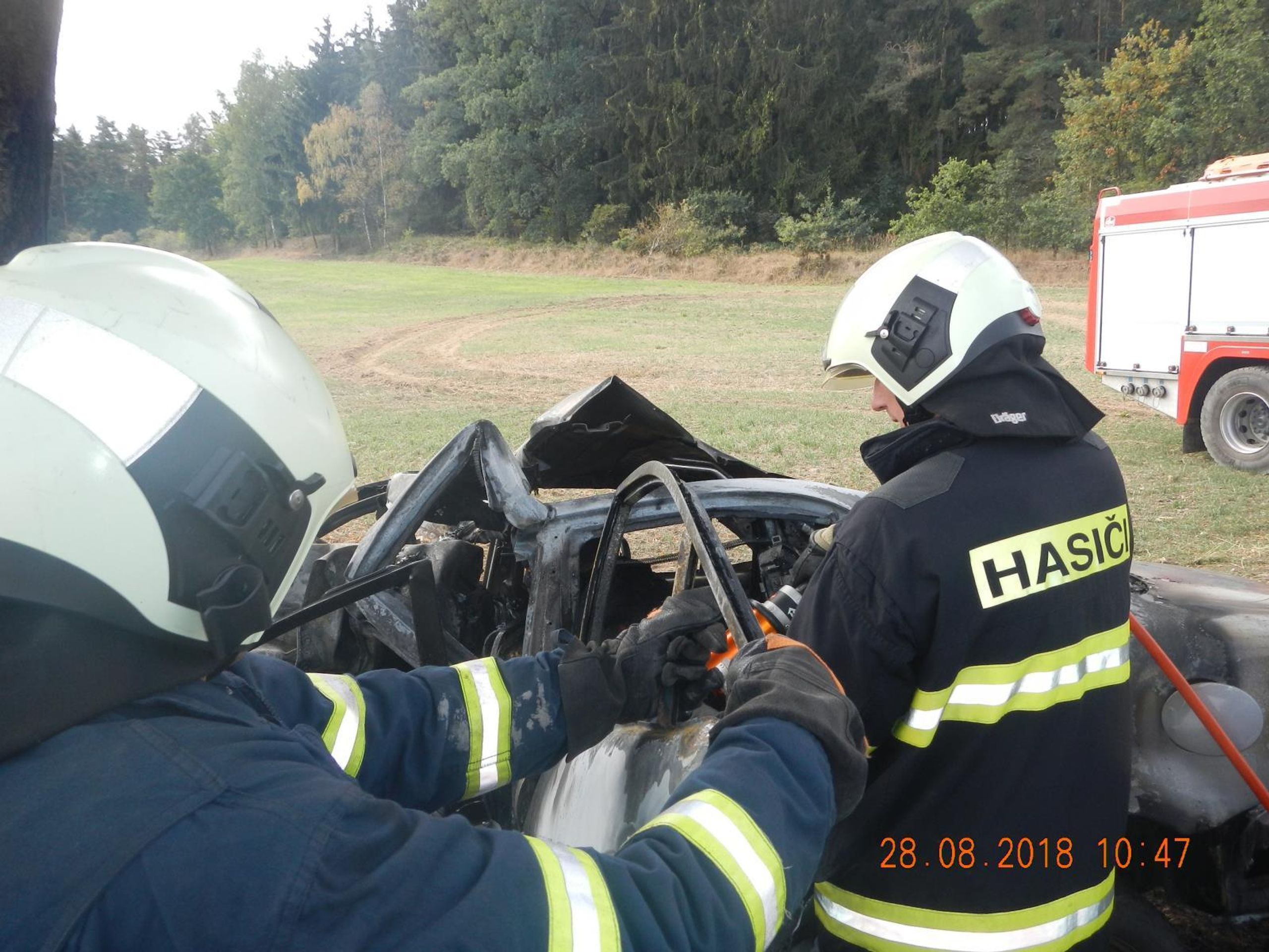 Auto po nehodě u Strakonic shořelo, řidič zemřel - 4 - GALERIE: Tragická dopravní nehoda mezi obcemi Drahonice – Cehnice (7/10)