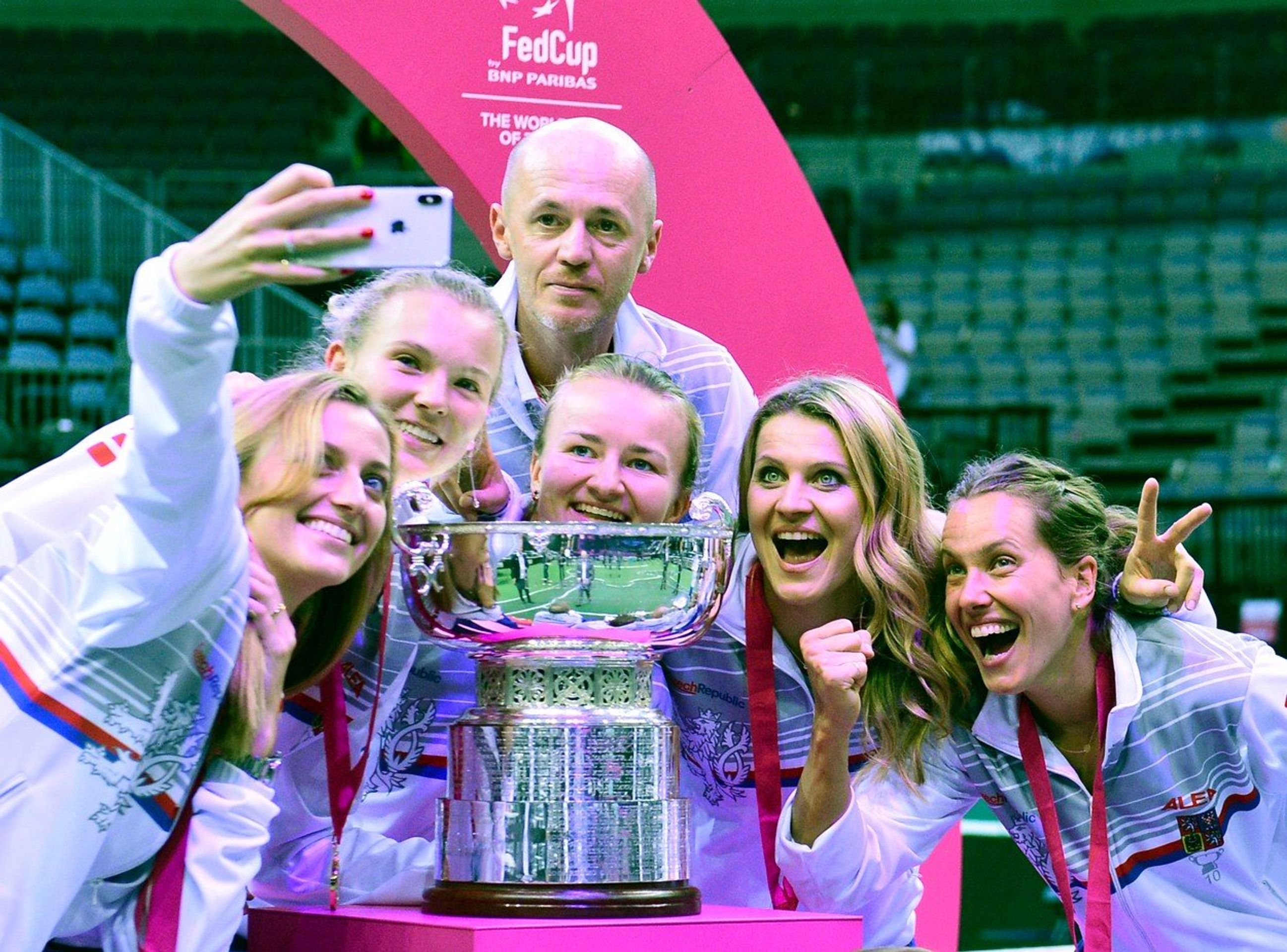 Vítězný fedcupový tým - GALERIE: Úspěchy Lucie Šafářové (5/5)