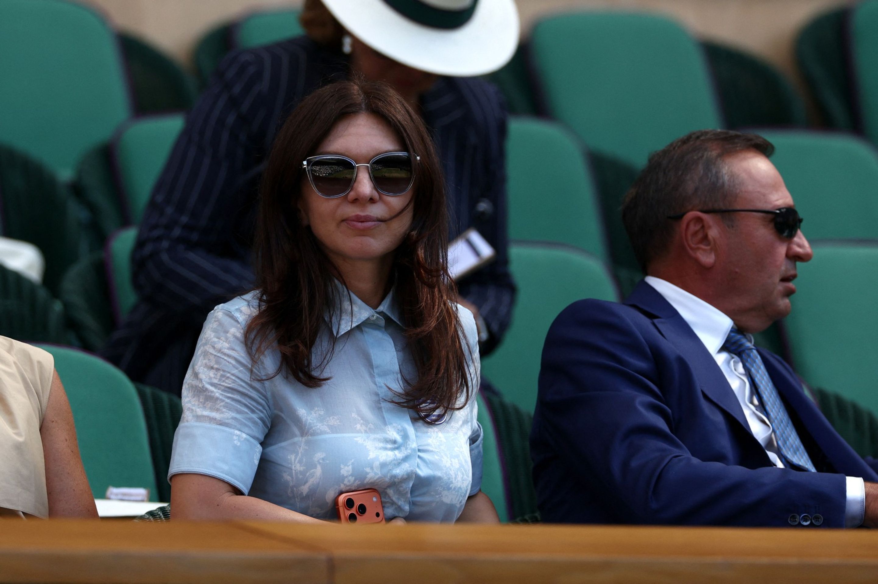 Wimbledonská vítězka Simona Halepová - Celebrity na finále Wimbledonu (2/8)