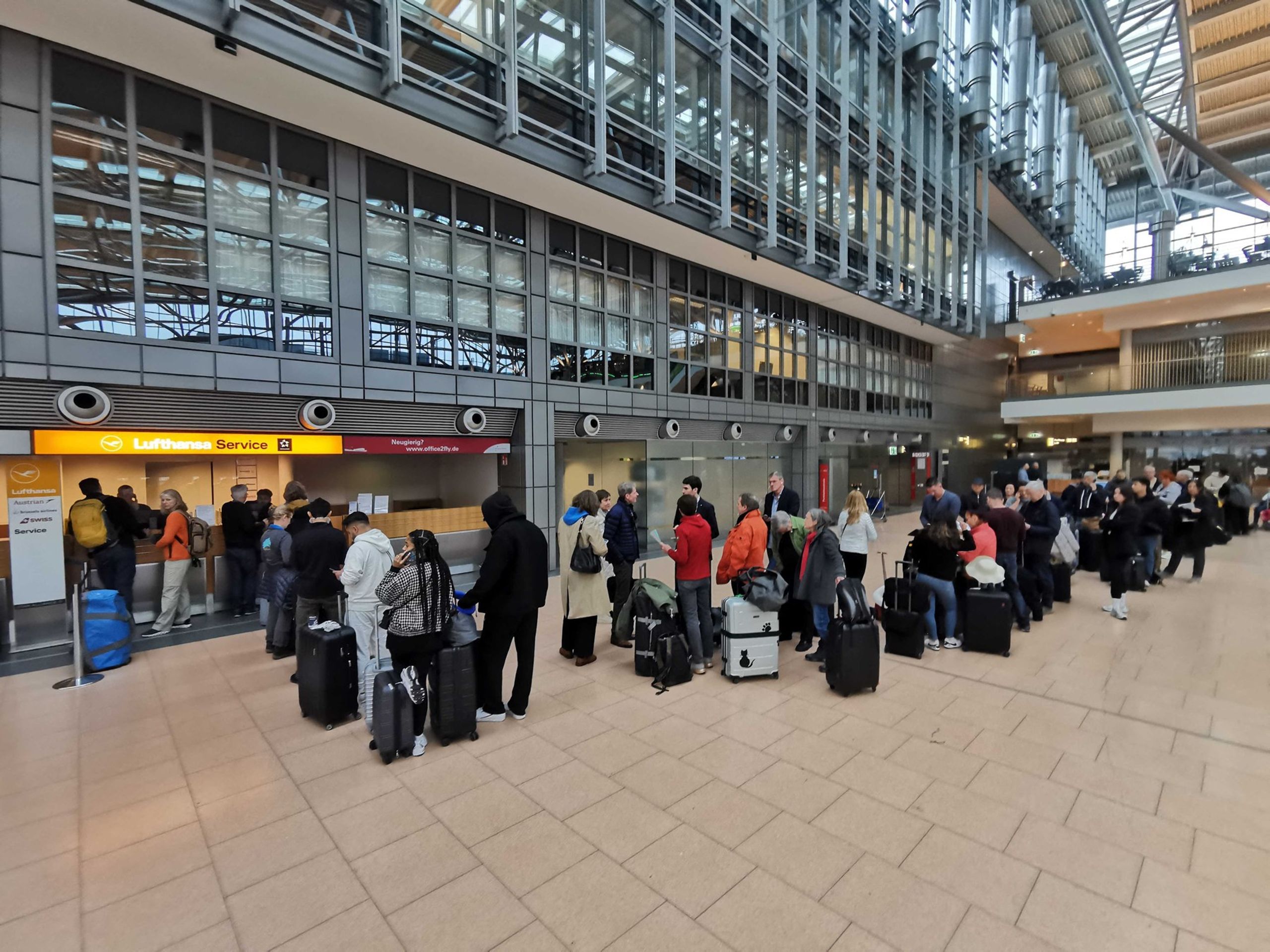 Lufthansa (1) - Aerolinkám Lufthansa selhal IT systém (4/4)