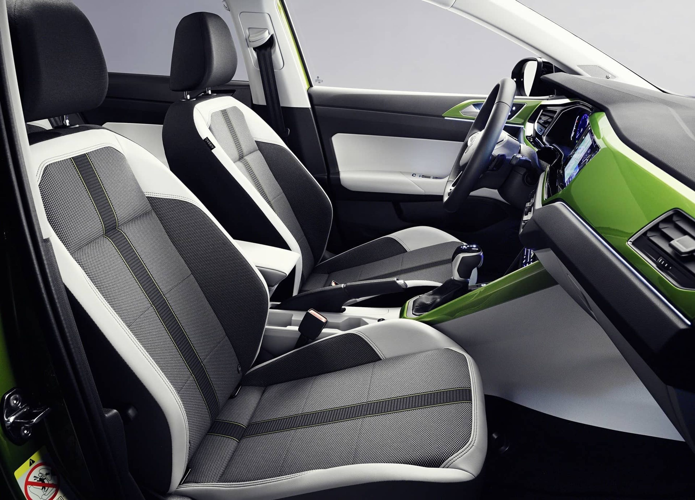 Volkswagen Taigo - 15 - Fotogalerie: Nový VW Taigo, malé SUV ve stylu kupé (11/11)