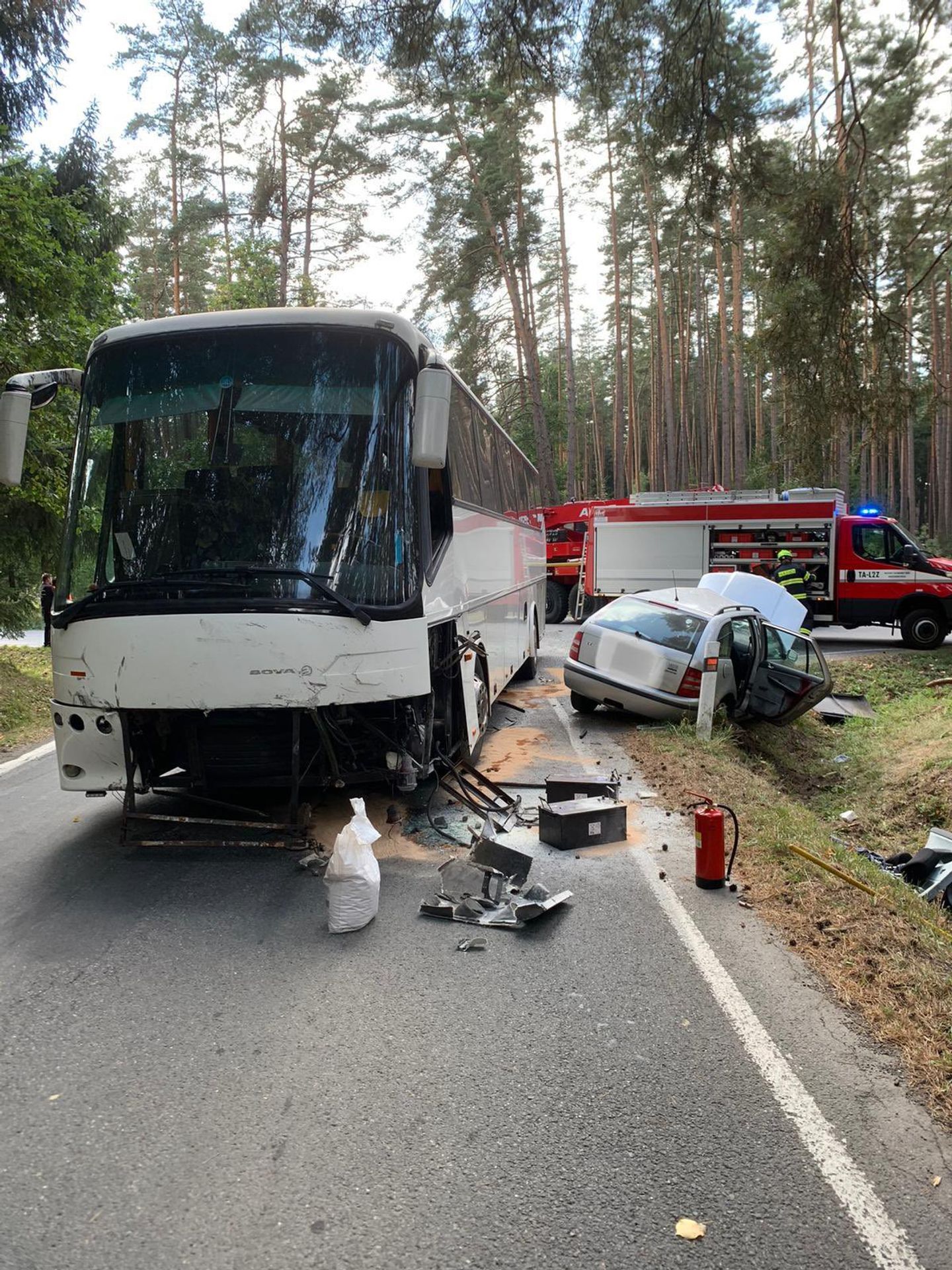 Tragická dopravní nehoda u Stoklasné Lhoty (2) - Tragická dopravní nehoda u Stoklasné Lhoty (3/3)
