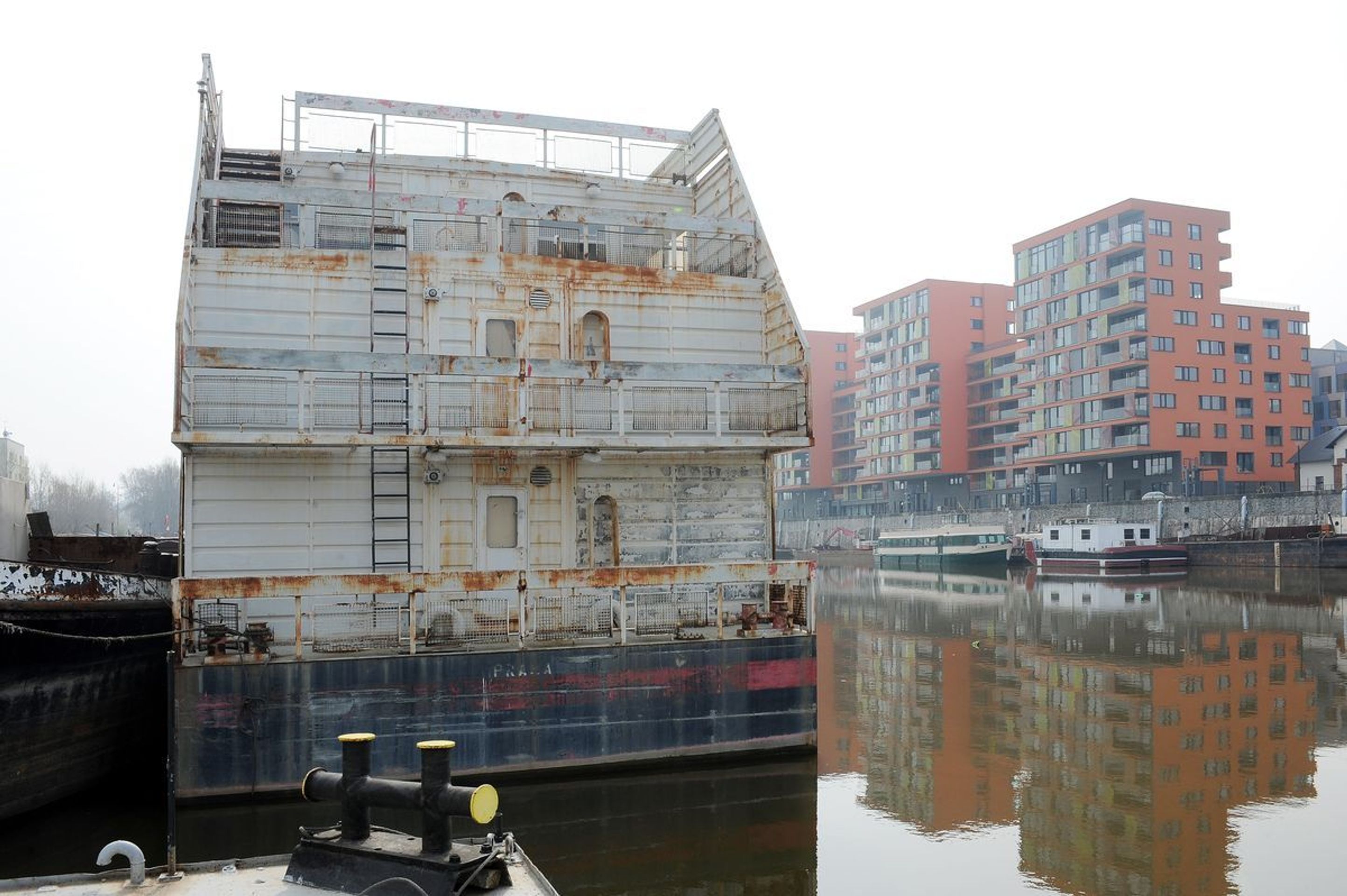 Opuštěný botel v pražské Libni - 7 - GALERIE: Opuštěný botel v pražské Libni (4/10)