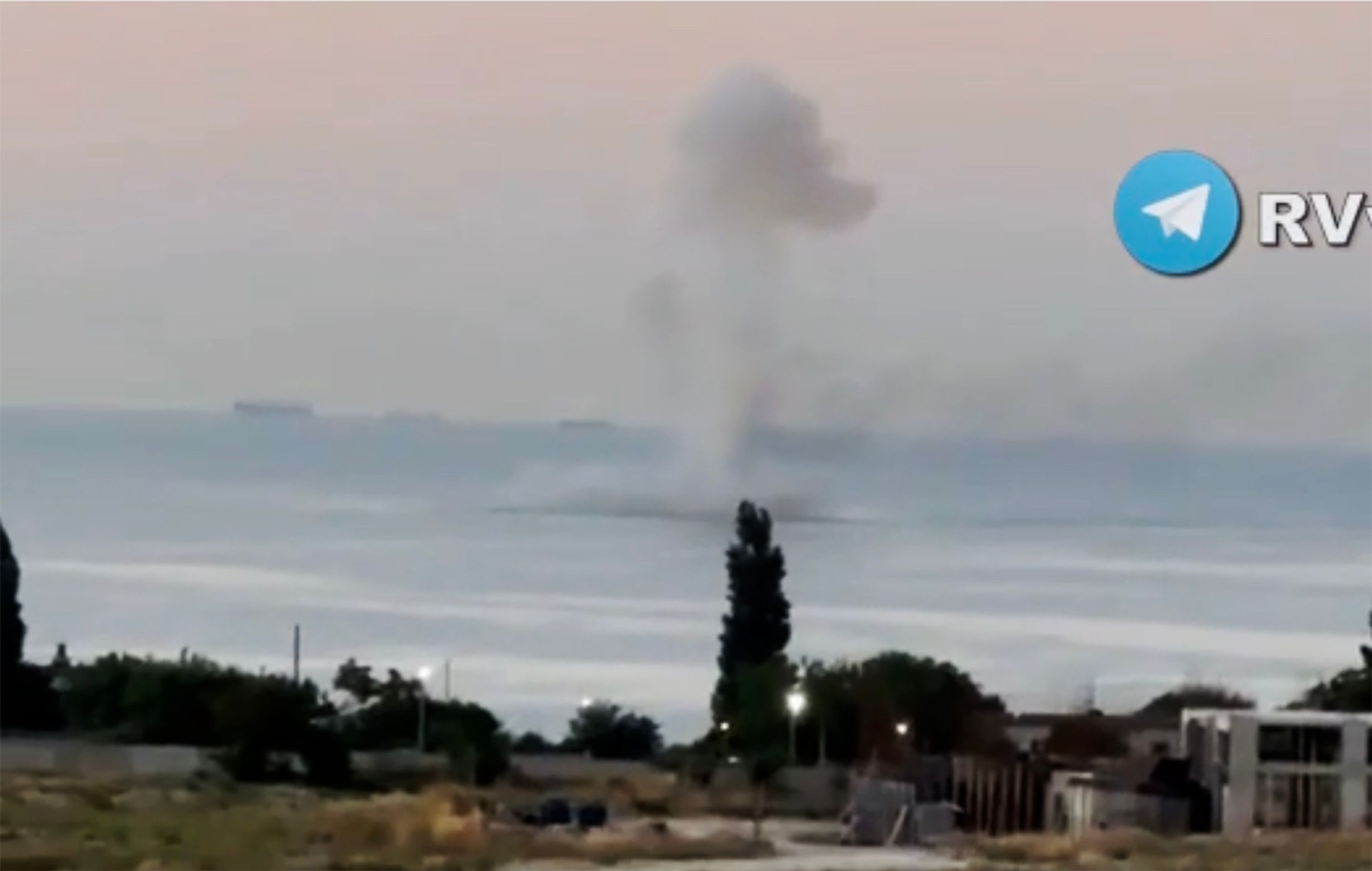 Exploze a střelba u ruského přístavu Novorossijsk, 4. 8. 2023 (3) - Exploze a střelba u ruského přístavu Novorossijsk (3/3)