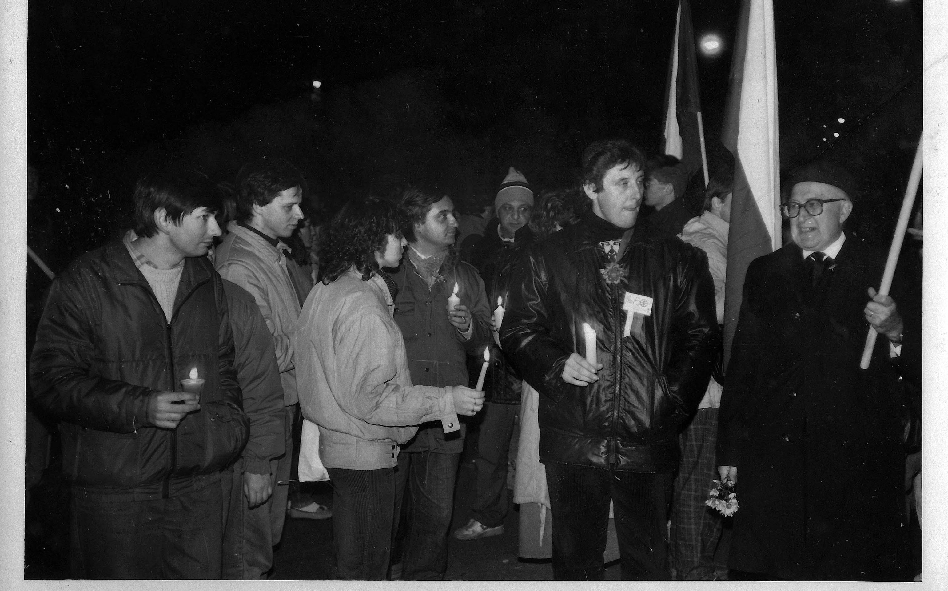 17. listopad 1989 - 4 - Historické fotografie ze 17. listopadu 1989 (4/8)