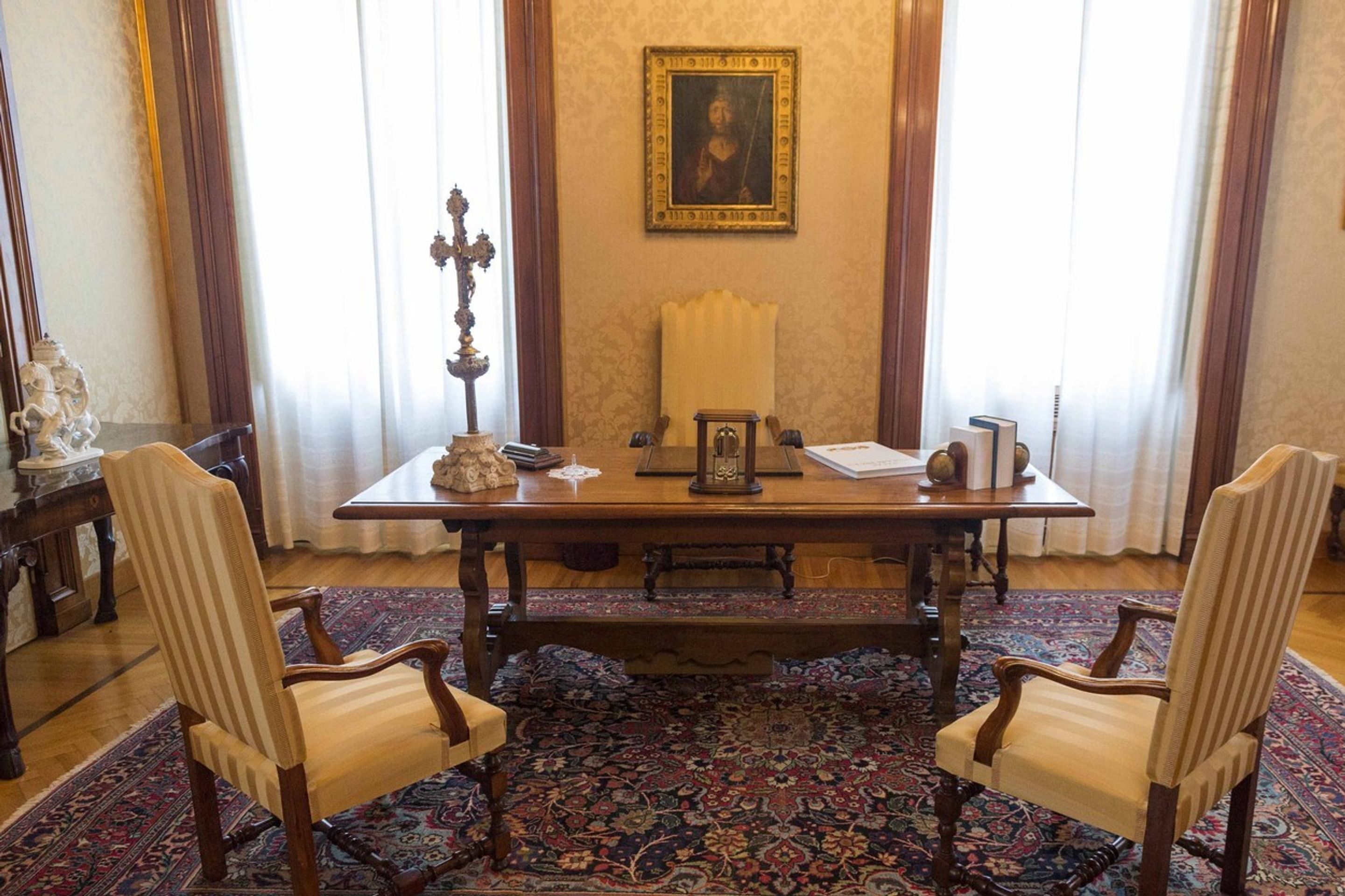 Papežský palác v Castel Gandolfo - 3 - GALERIE: Papežský palác v Castel Galdolfu (3/6)
