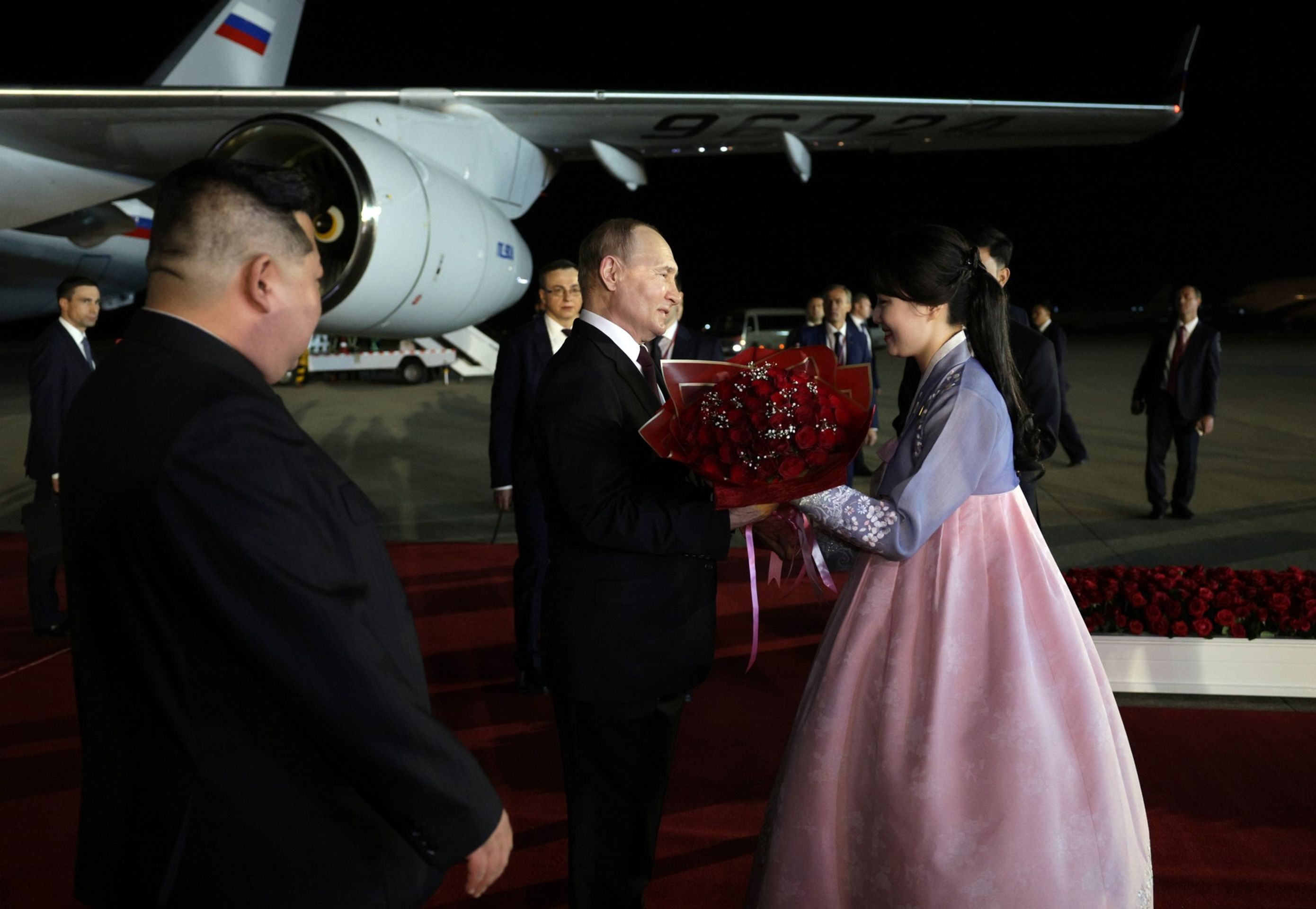 Vladimir Putin přicestoval do KLDR, na letišti je vítal Kim Čong-Un - Vladimir Putin navštívil Severní Koreu (3/10)