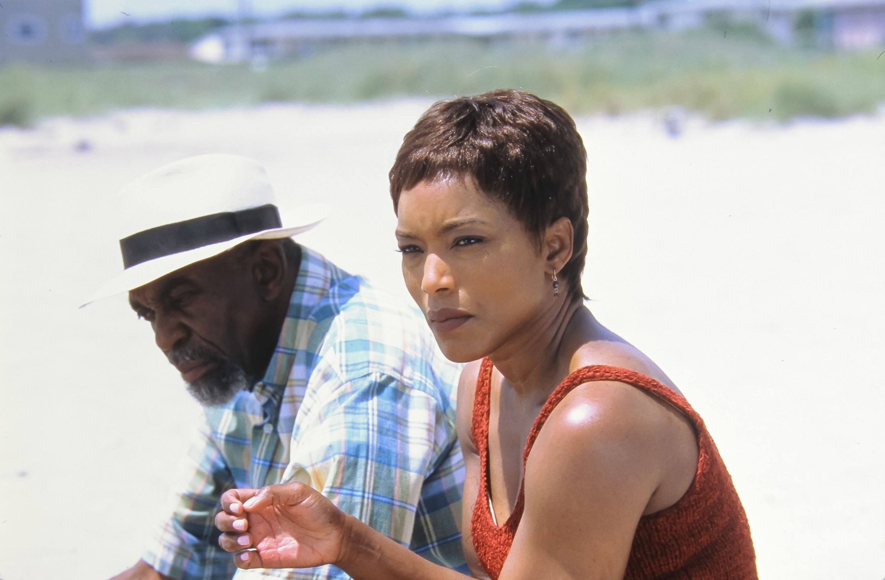 Bill Cobbs a Angela Bassett ve filmu Sluneční země, 2002 - Bill Cobbs (5/7)