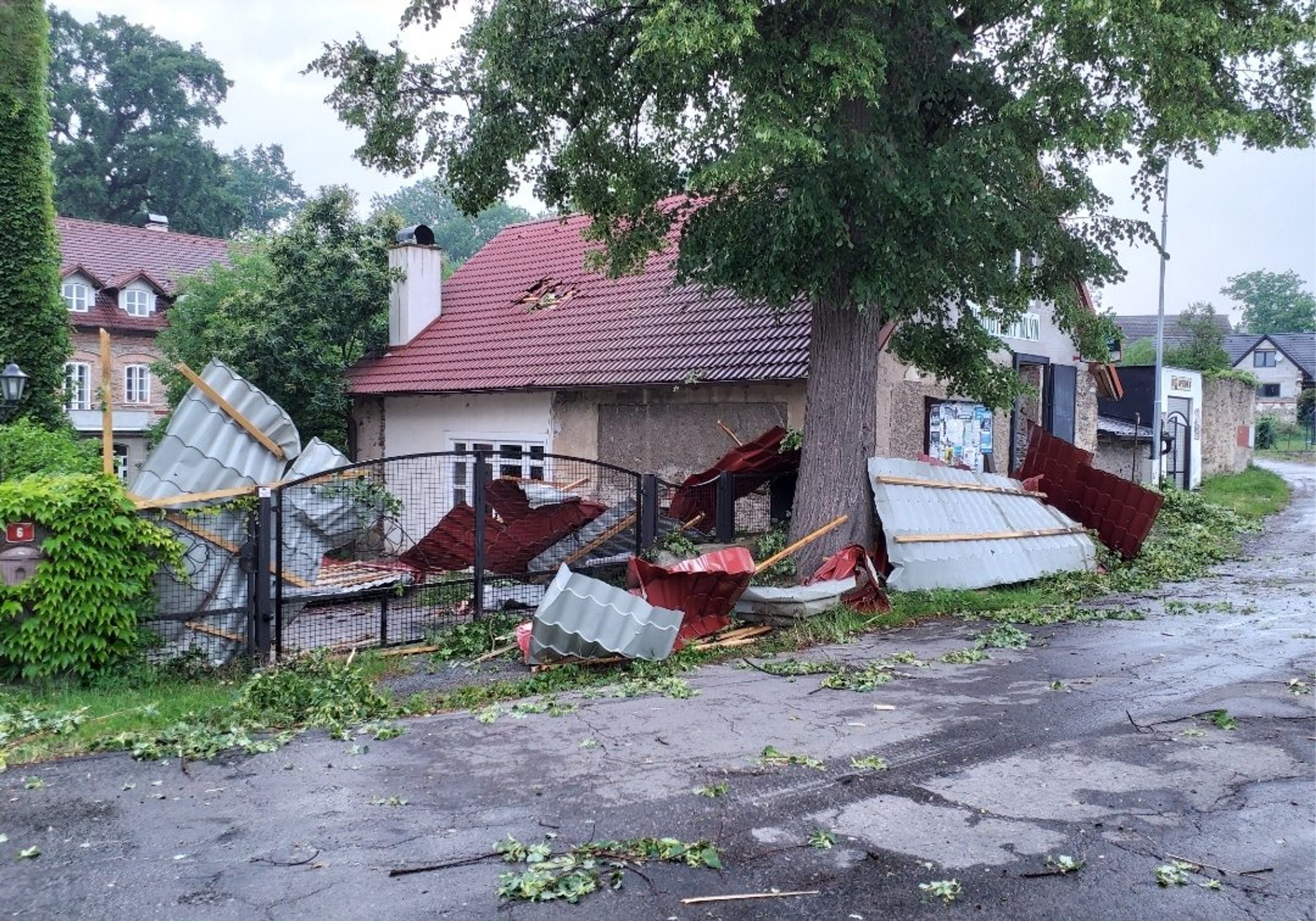 Pardubický kraj po bouřce - Česko po bouřce (5/10)