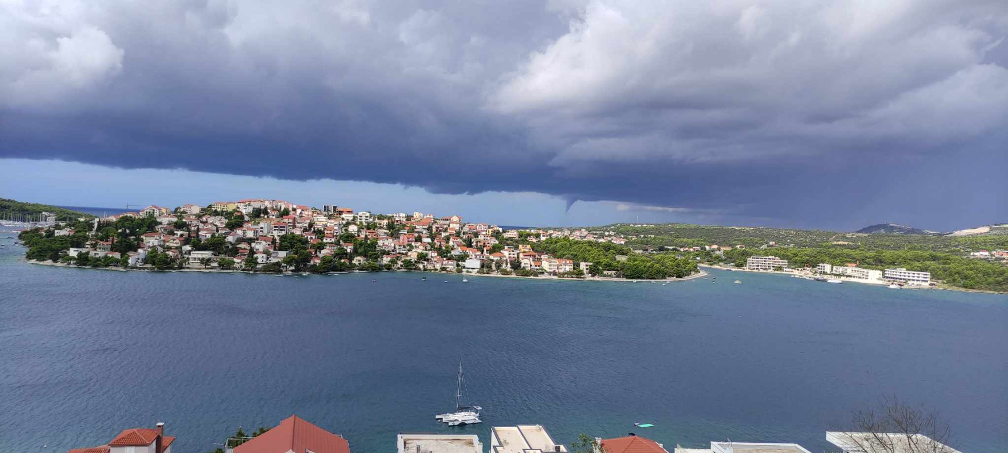 Vodní smršť v Chorvatsku - Vodní smršť v Chorvatsku (11/11)