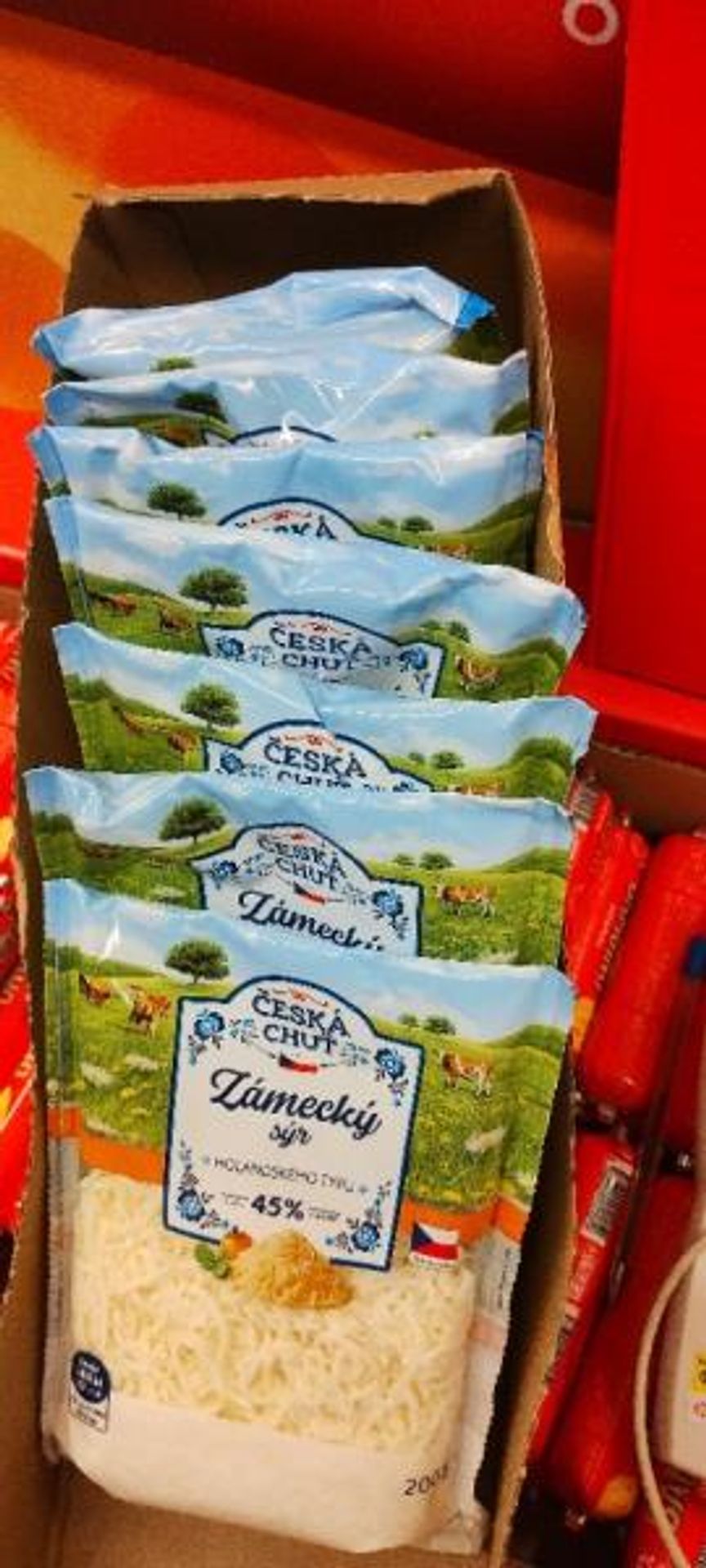 Závadný sýr - Inspekce odhalila závadný sýr (3/5)