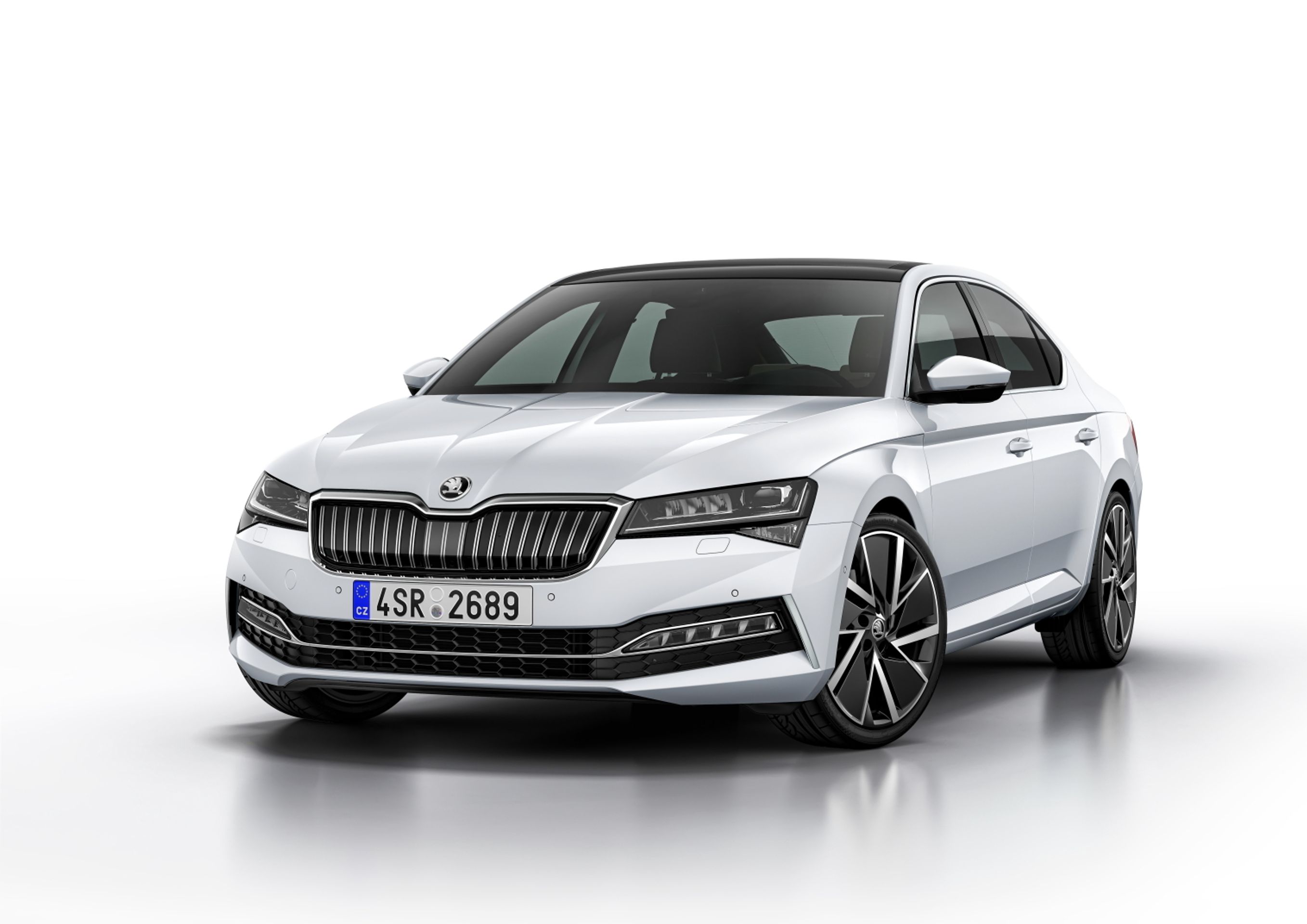 Hybridní Škoda Superb iV - 9 - Fotogalerie: Modernizovaná Škoda Superb (24/25)