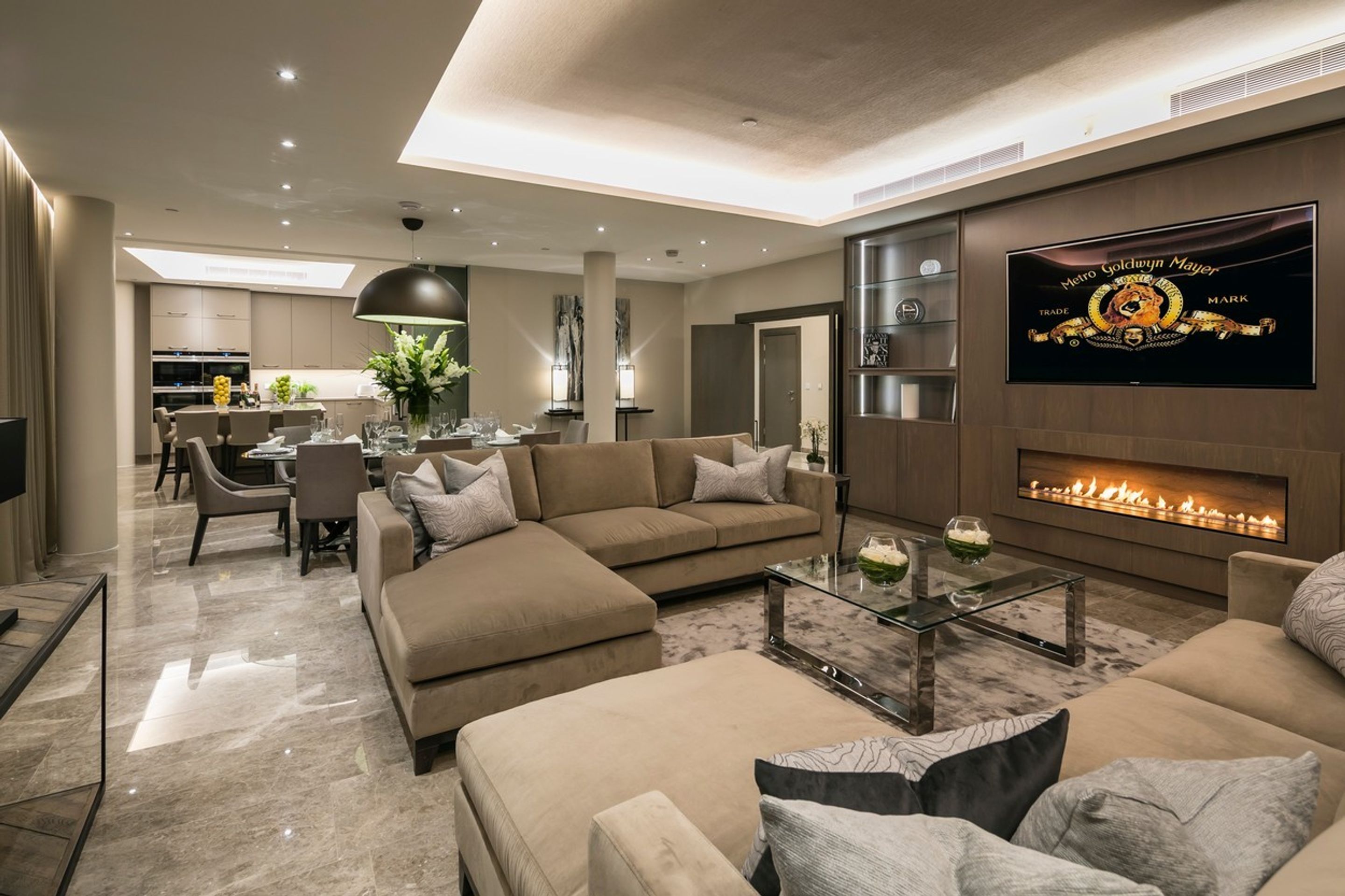Luxusní penthouse v Londýně za 2,9 milionu liber - 2 - GALERIE: Luxusní penthouse v Londýně za 2,9 milionu liber (5/7)