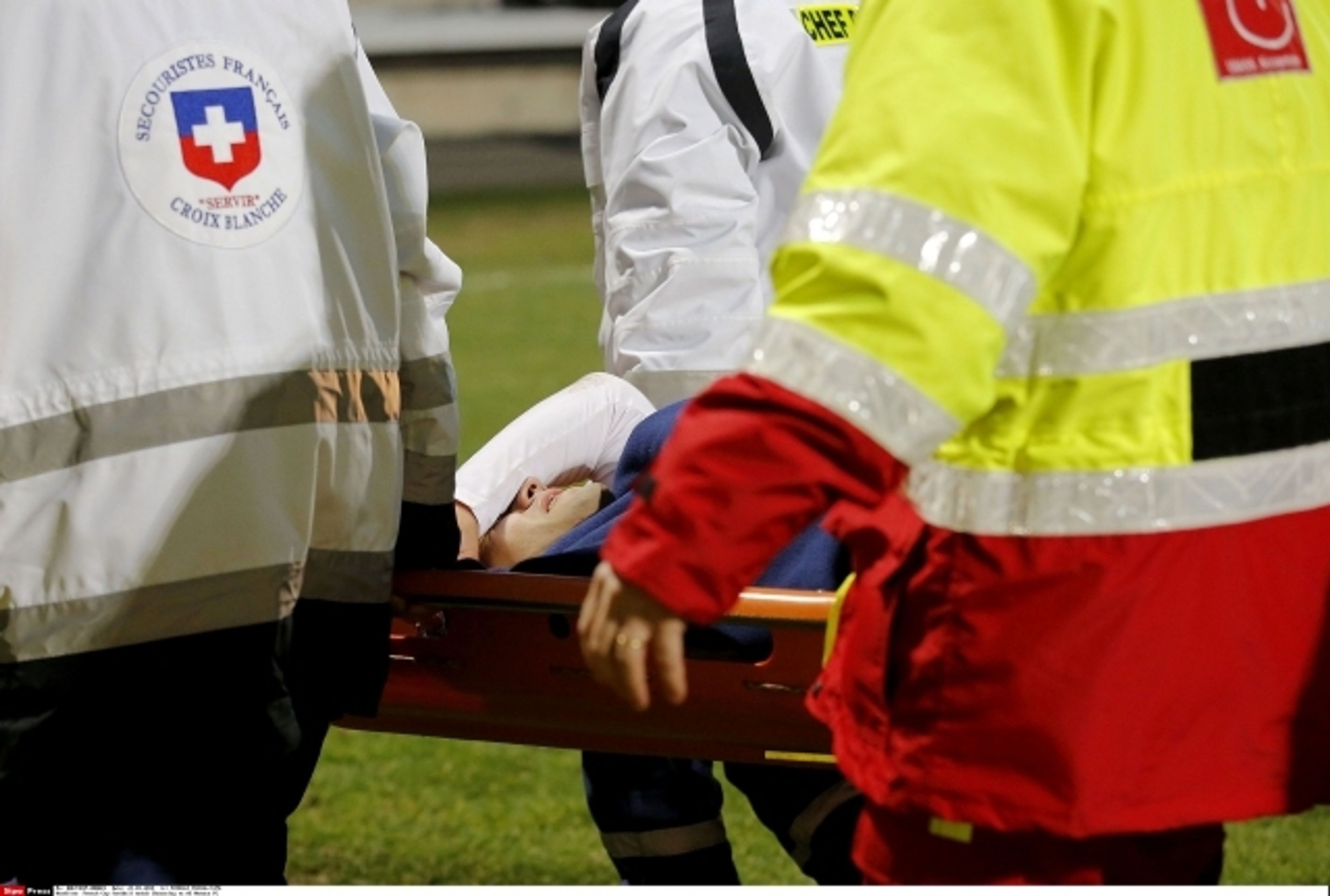 Falcao se zranil - 1 - GALERIE: Falcao se zranil ve čtvrtfinále Francouzského poháru (1/8)