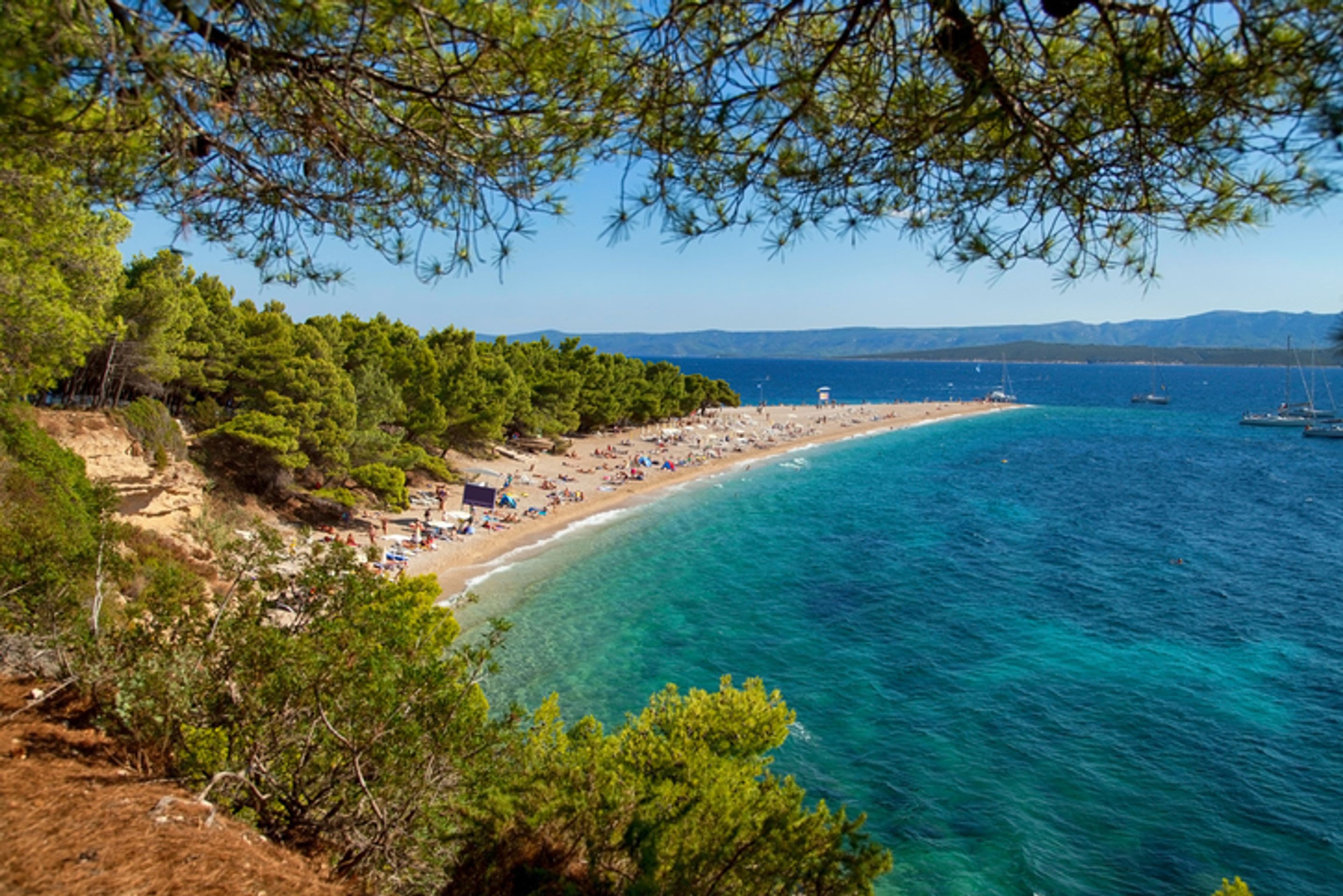 Nejkrásnější pláže v Chorvatsku - Zlatni Rat, Brač - GALERIE: Nejkrásnější pláže v Chorvatsku (5/13)