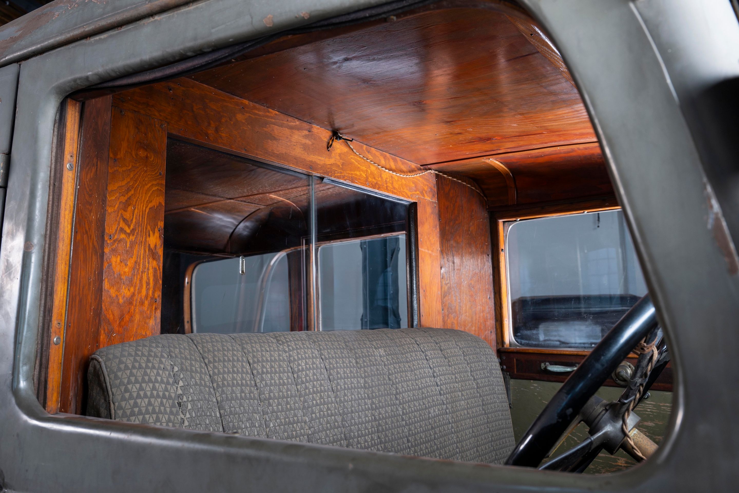 Unikátní historické vozy v nové expozici Škoda Muzea - Škoda Muzeum ukáže unikátní historické vozy před renovací (39/48)