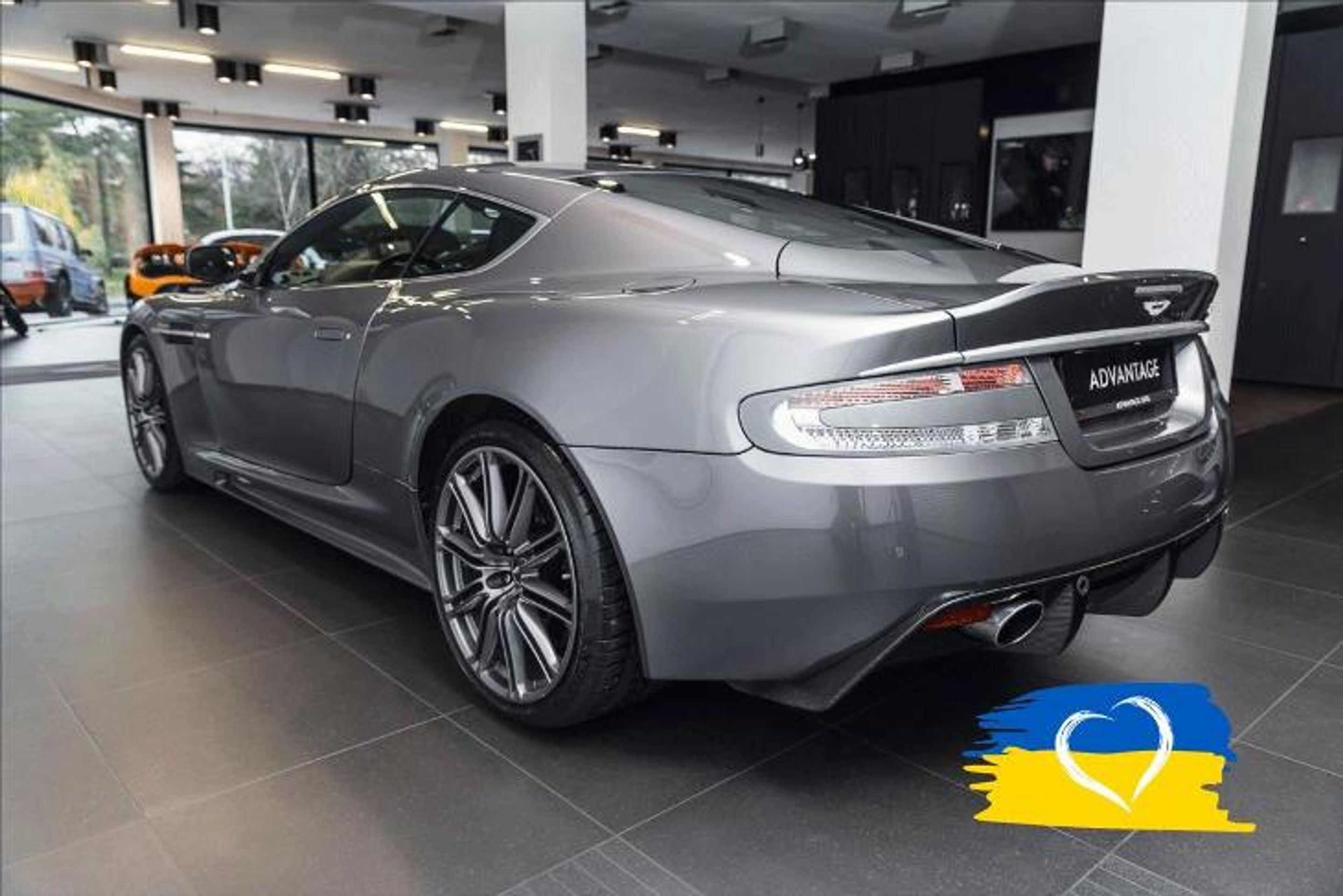 Aston Martin DBS, 2009 - Prohlédněte si luxusní Aston Martin DBS, který je k mání v dobročinné aukci na pomoc Ukrajině (2/7)