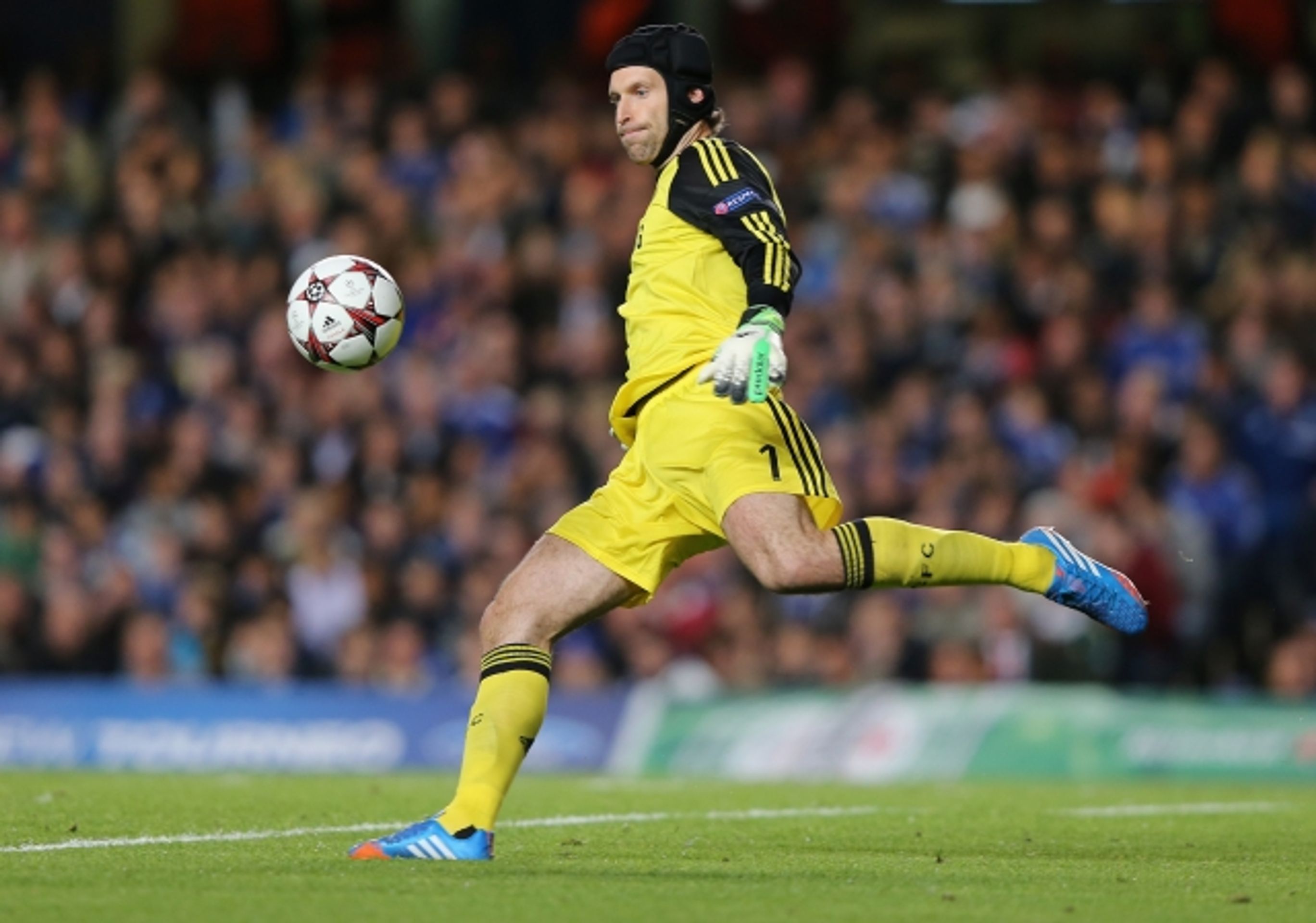 Petr Čech - GALERIE: Chelsea prohrála v Lize mistrů s Basilejí (1/7)