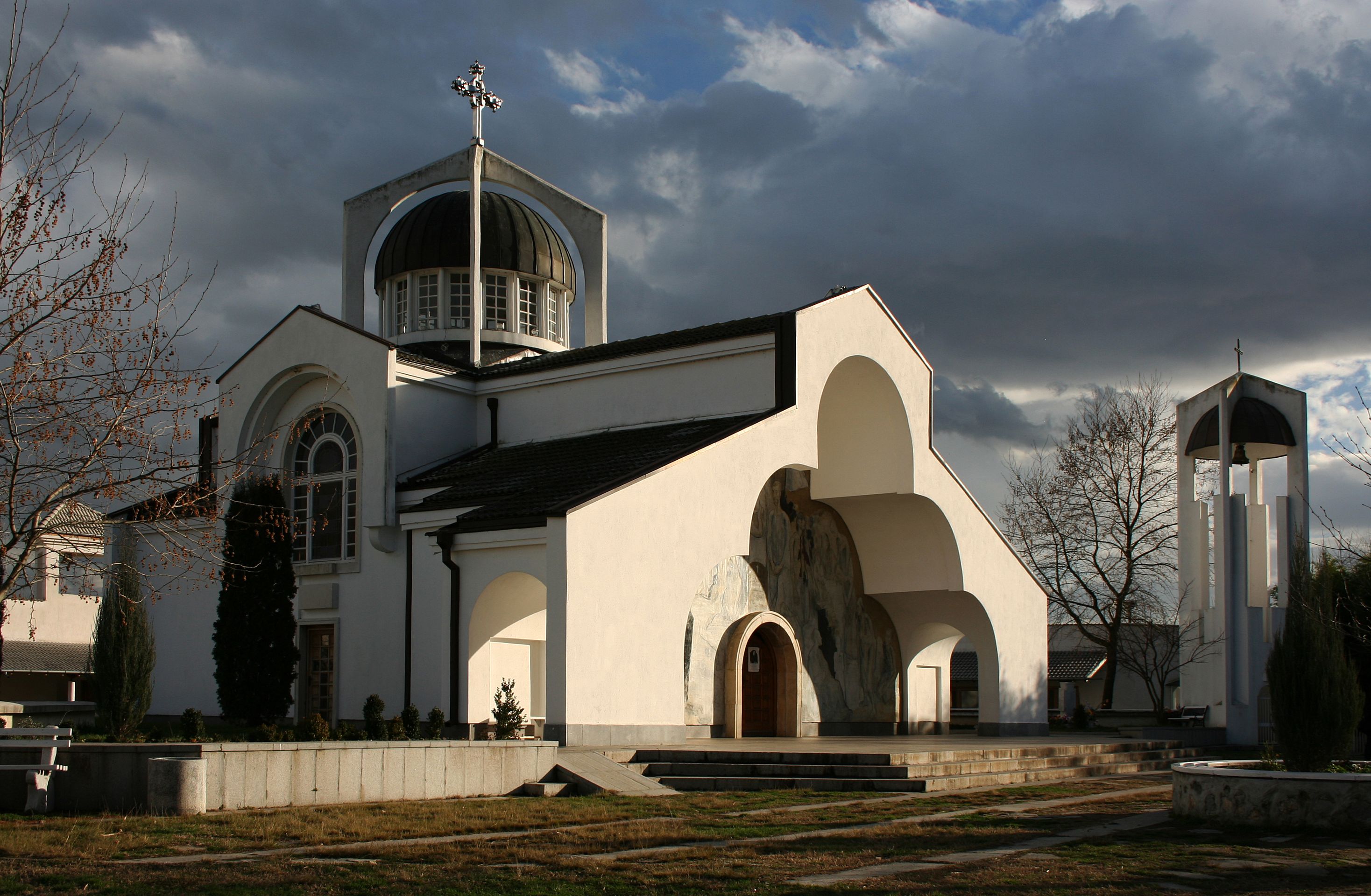 Bulharsko Kostel ve vesnici Rupite - Bulharsko - zajímavá místa (9/10)