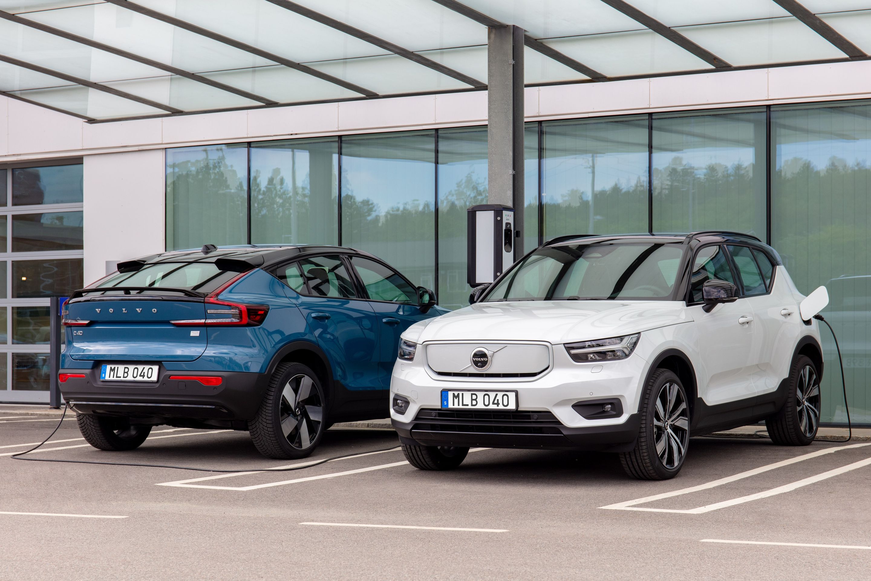 Výroba elektromobilů Volvo C40 a XC40 Recharge v belgickém Gentu - Výroba elektromobilů Volvo C40 a XC40 Recharge v belgickém Gentu (8/8)