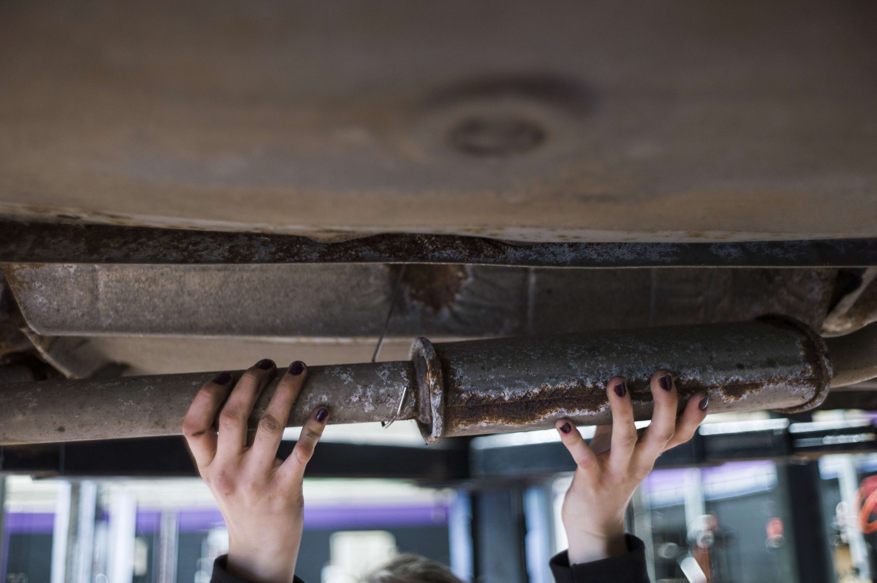 Autoservis pro ženy ve Francii - 7 - GALERIE: Autoservis pro ženy (7/7)