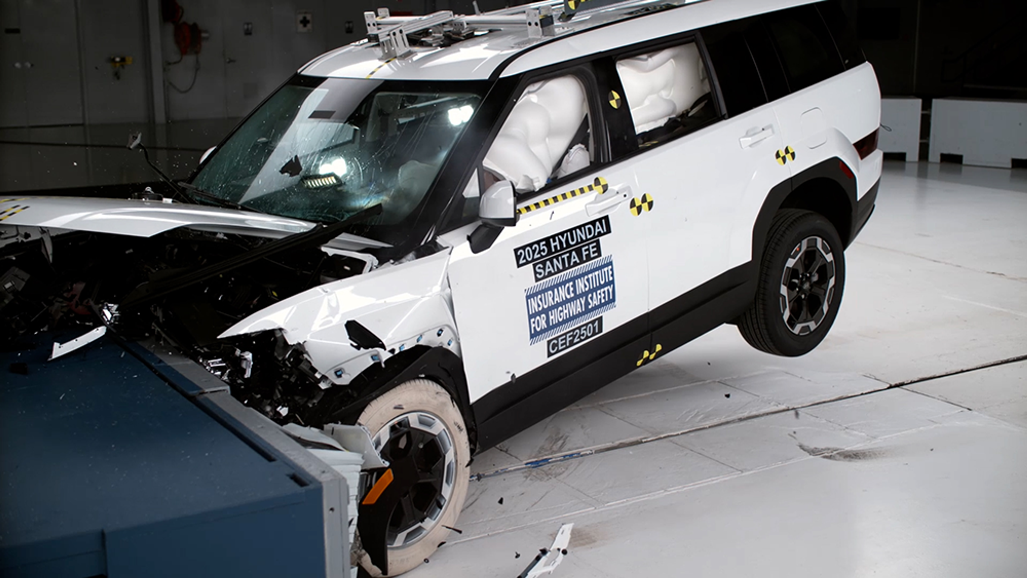 Crashtesty IIHS - Drsné crashtesty IIHS (6/10)