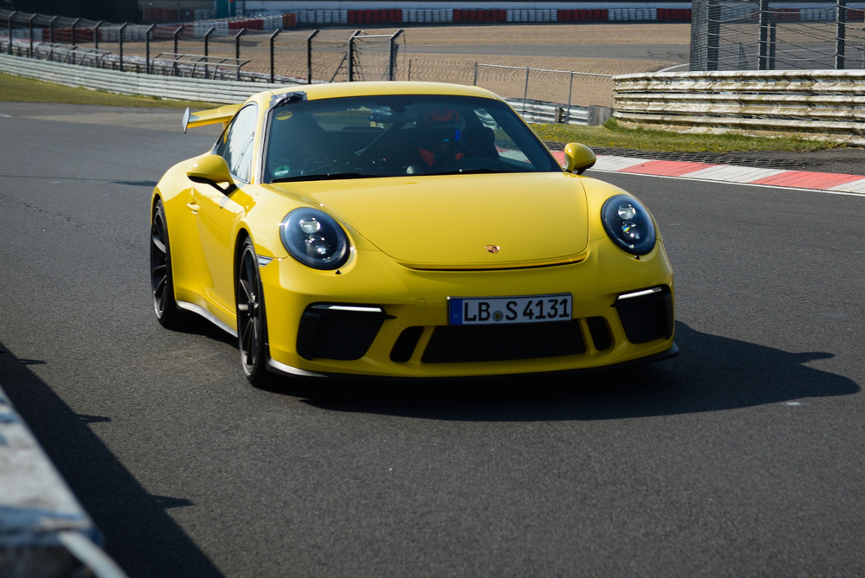 Porsche 911 GT3 - 7 - GALERIE: Porsche 911 GT3 a nový rekord na Nordschleife (4/5)